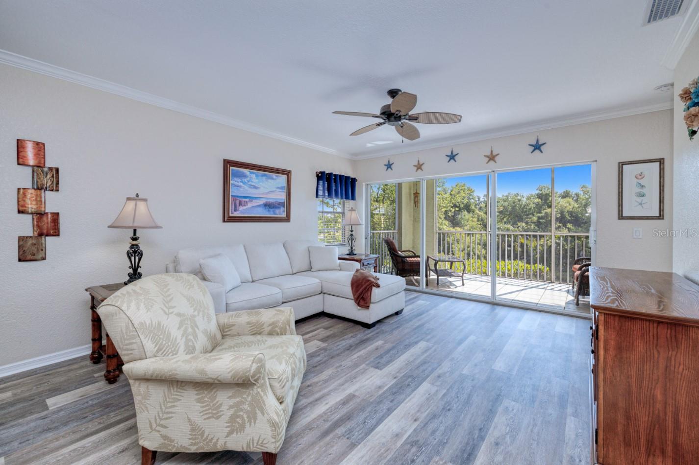 2020 WILLOW HAMMOCK CIR #201