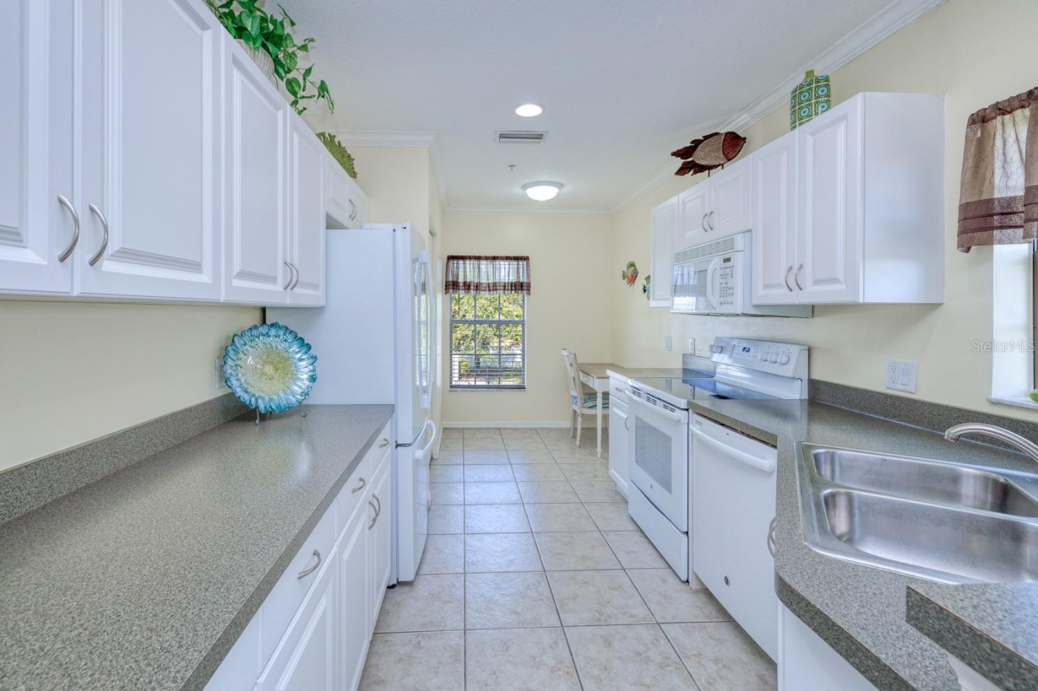 2020 WILLOW HAMMOCK CIR #201