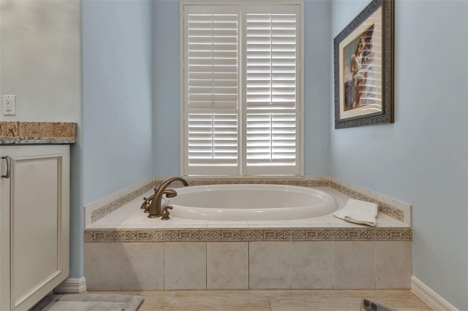 3559 WHIPPOORWILL BLVD