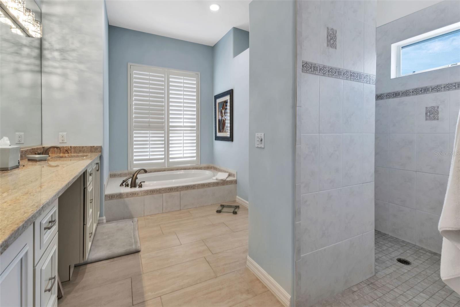 3559 WHIPPOORWILL BLVD