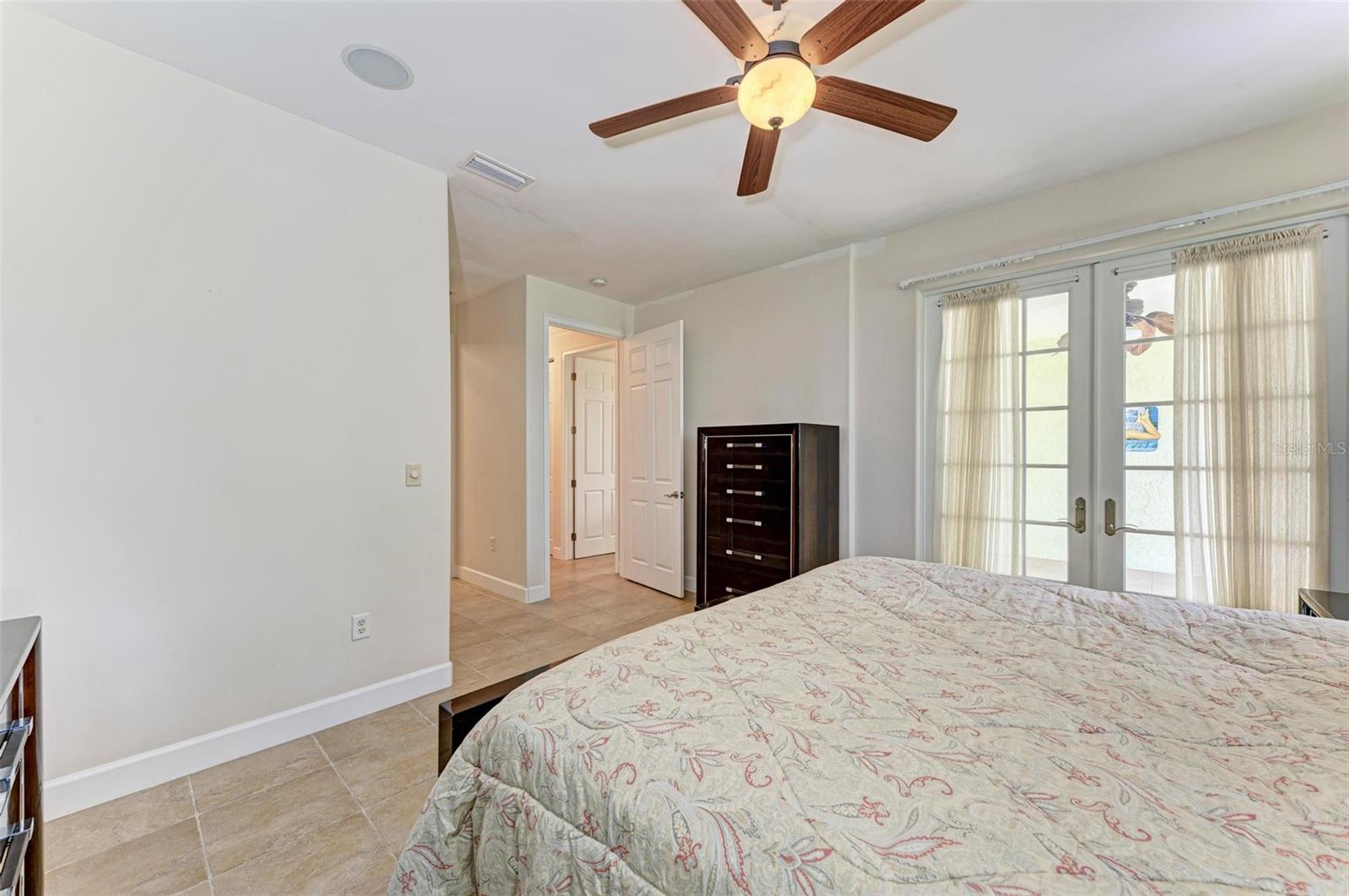 321 W VIRGINIA AVE #201