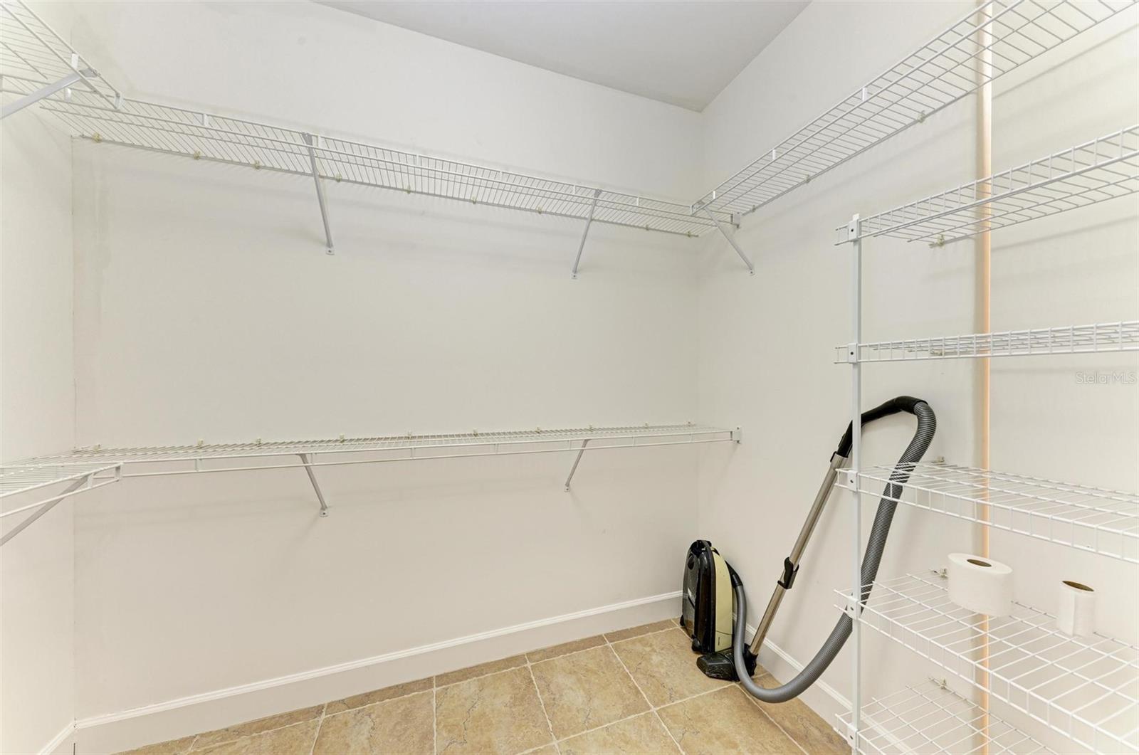 321 W VIRGINIA AVE #201