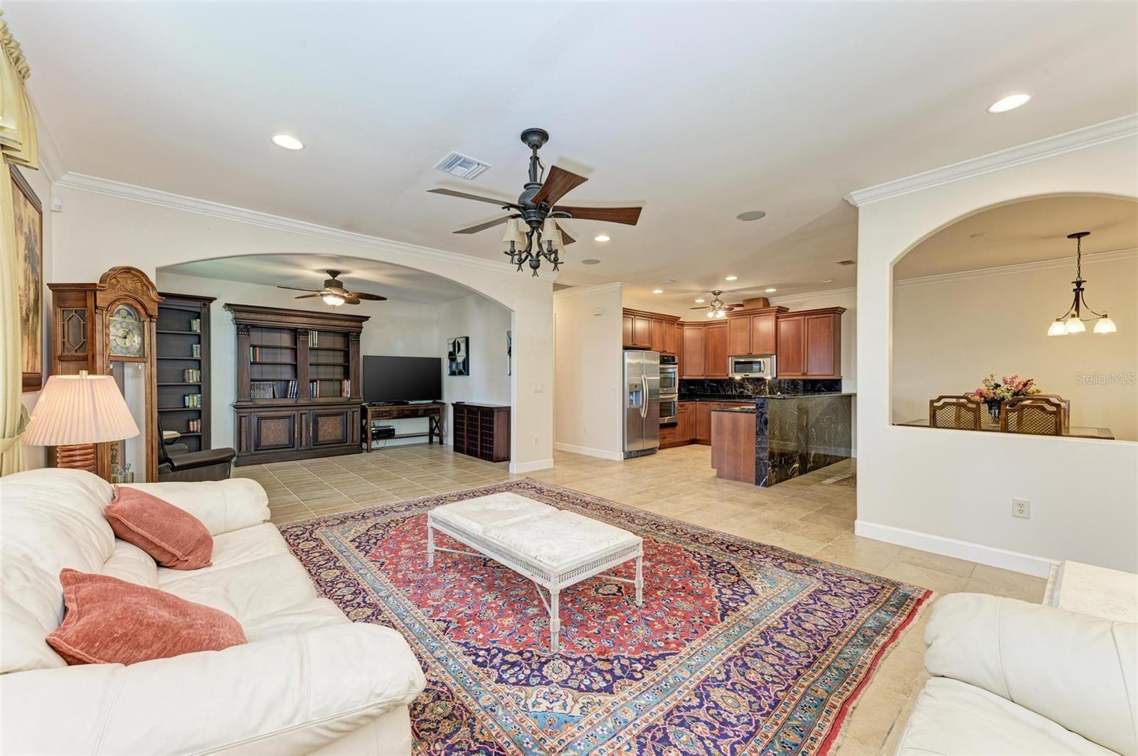 321 W VIRGINIA AVE #201