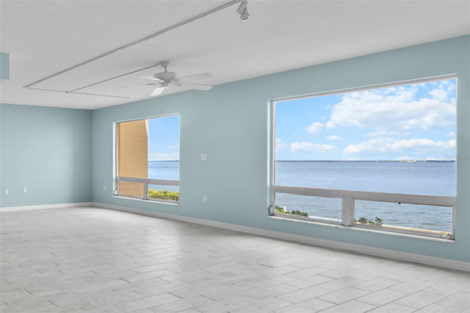 1 COLONY POINT DR #A10