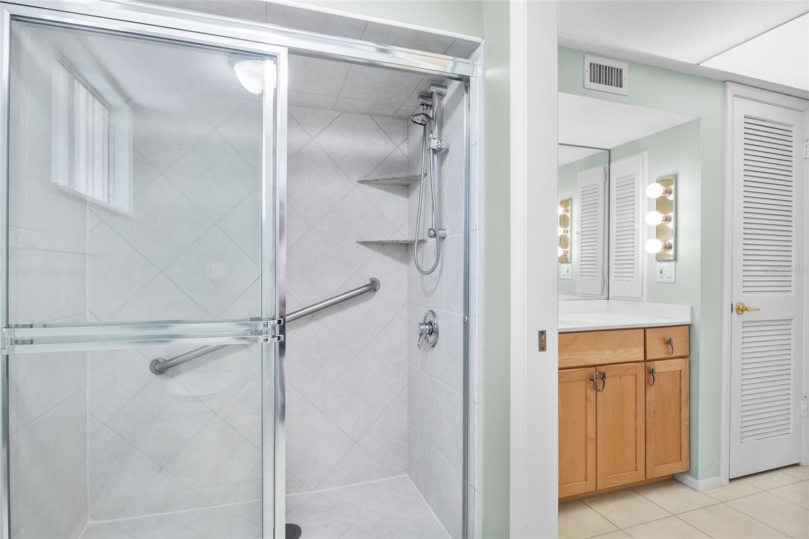 1 COLONY POINT DR #A10