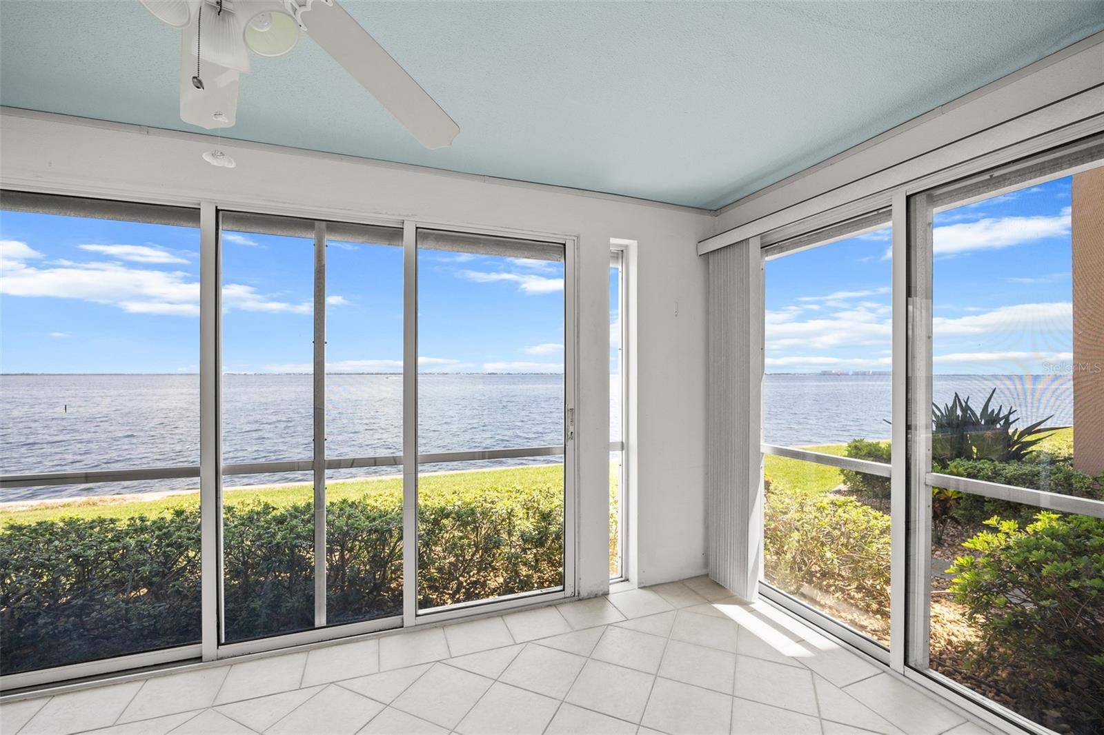 1 COLONY POINT DR #A10