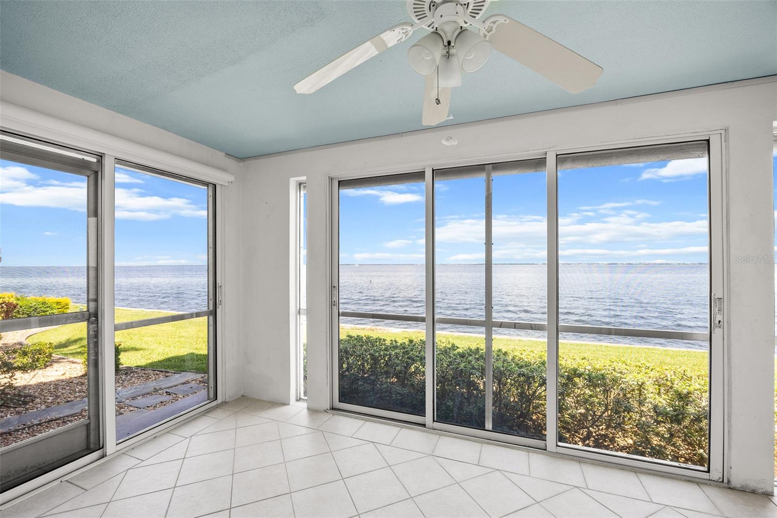 1 COLONY POINT DR #A10