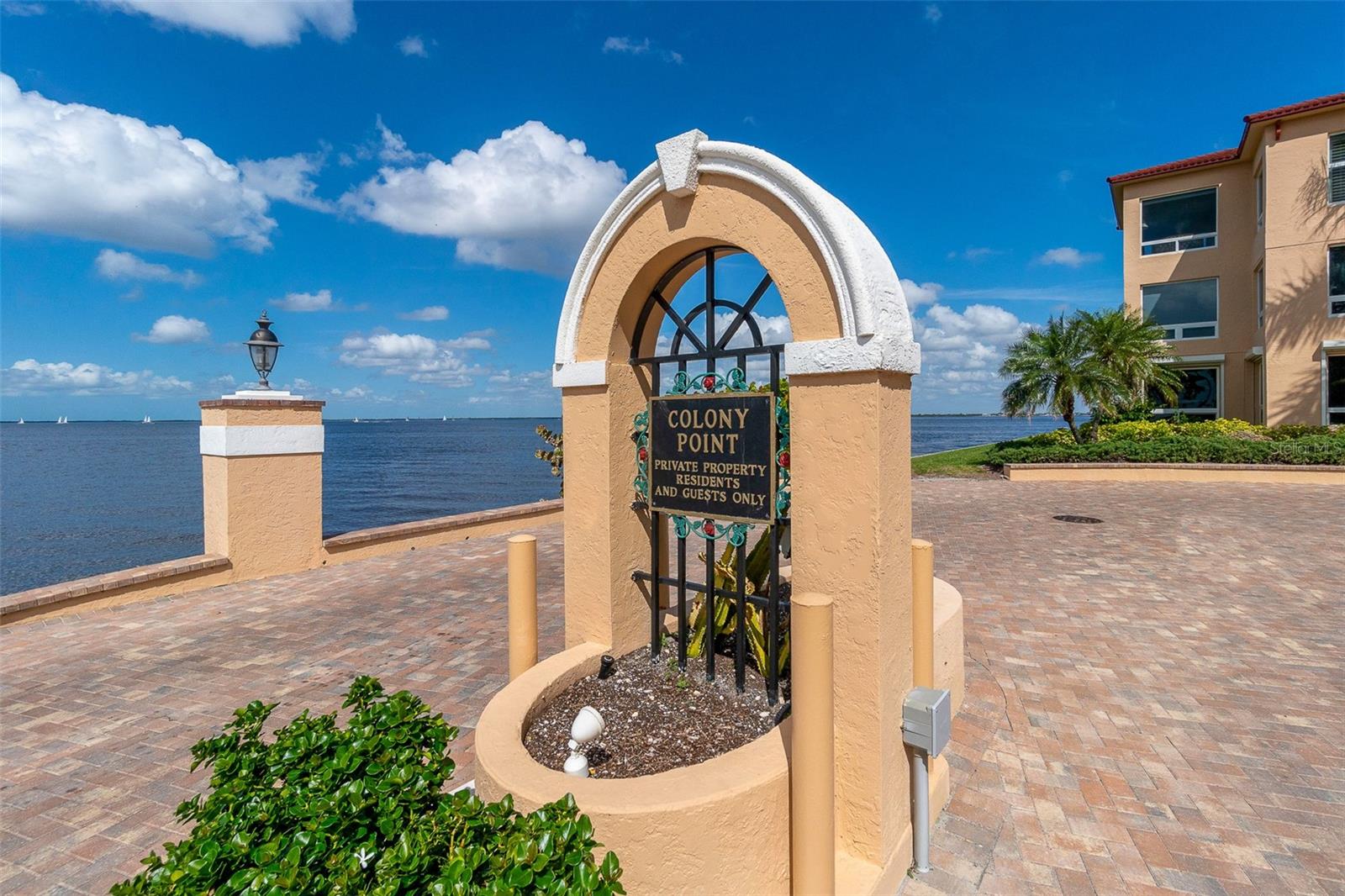 1 COLONY POINT DR #A10