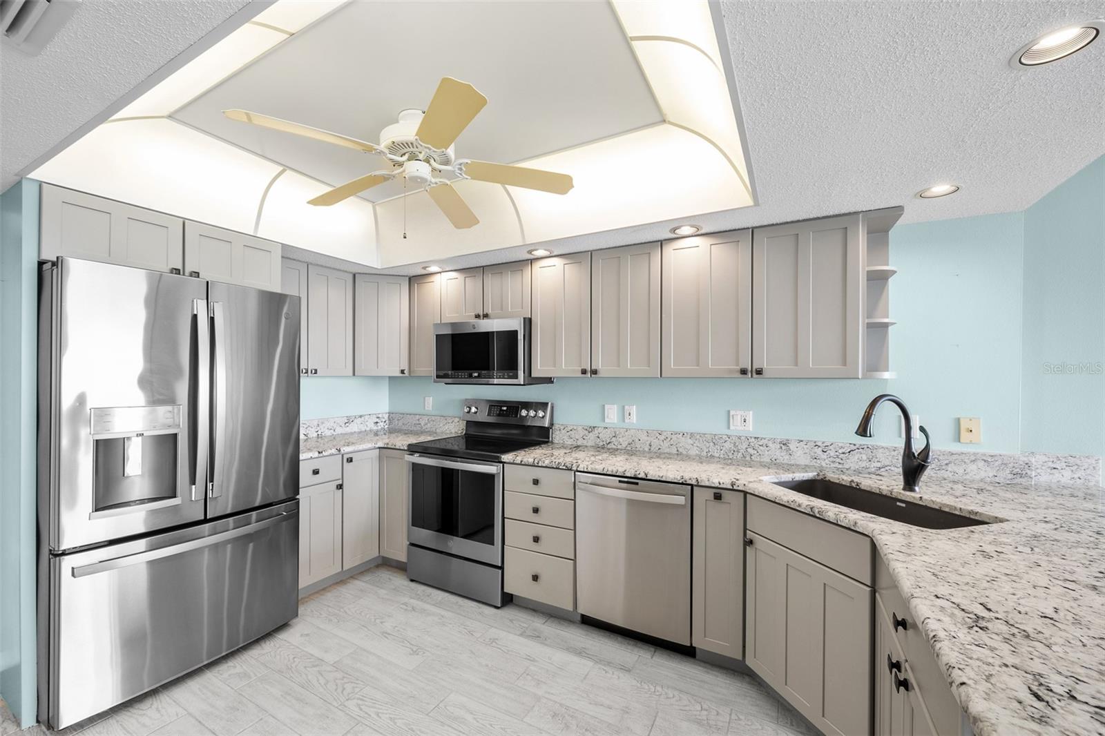 1 COLONY POINT DR #A10