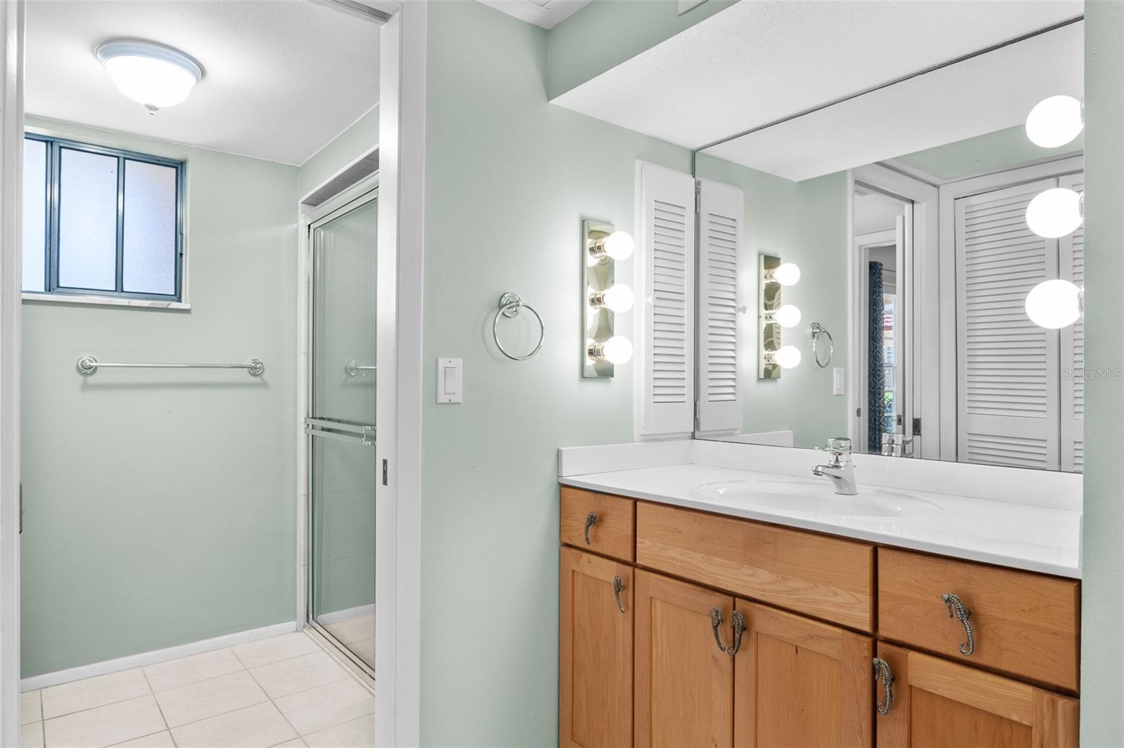 1 COLONY POINT DR #A10