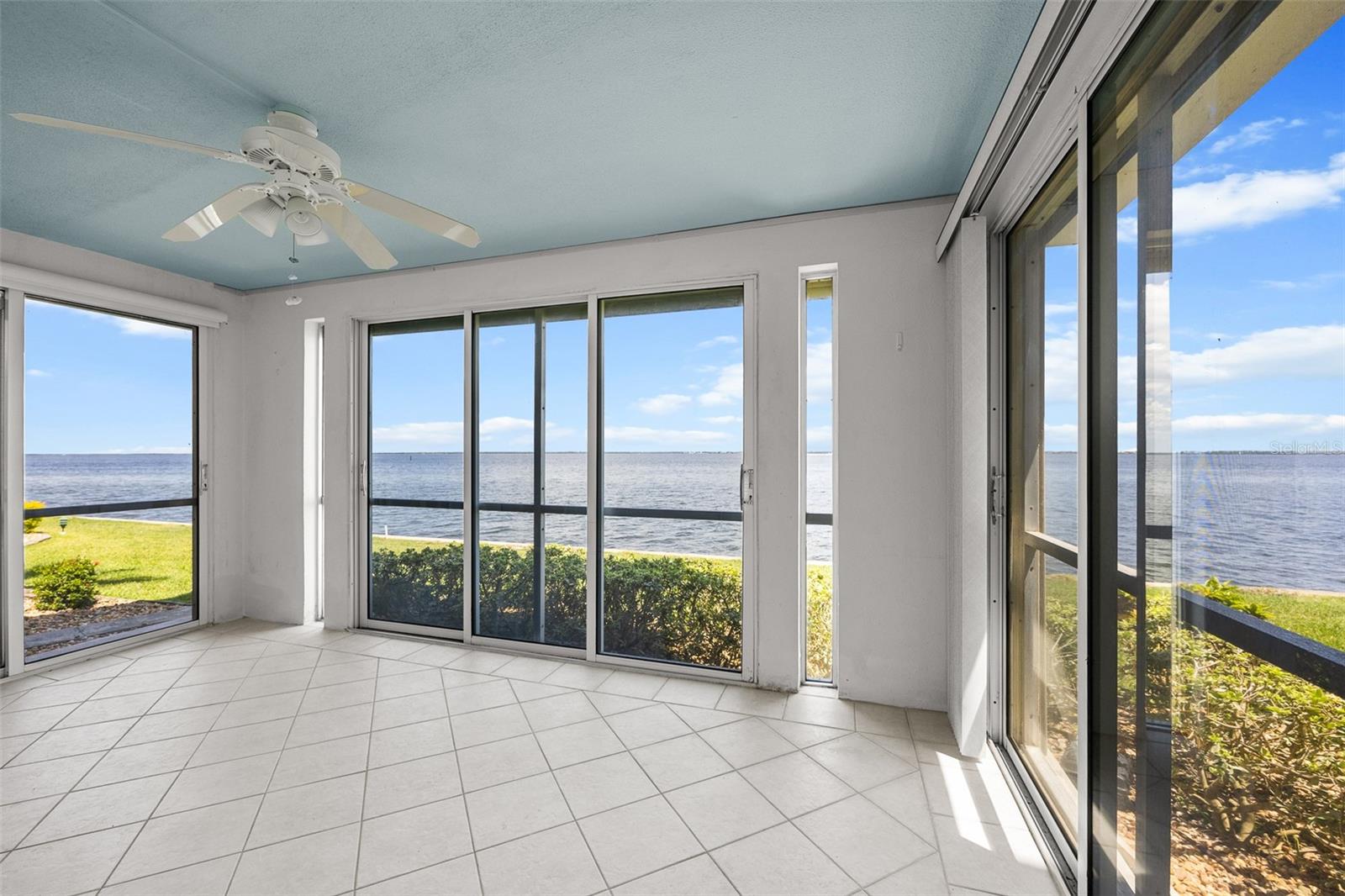 1 COLONY POINT DR #A10