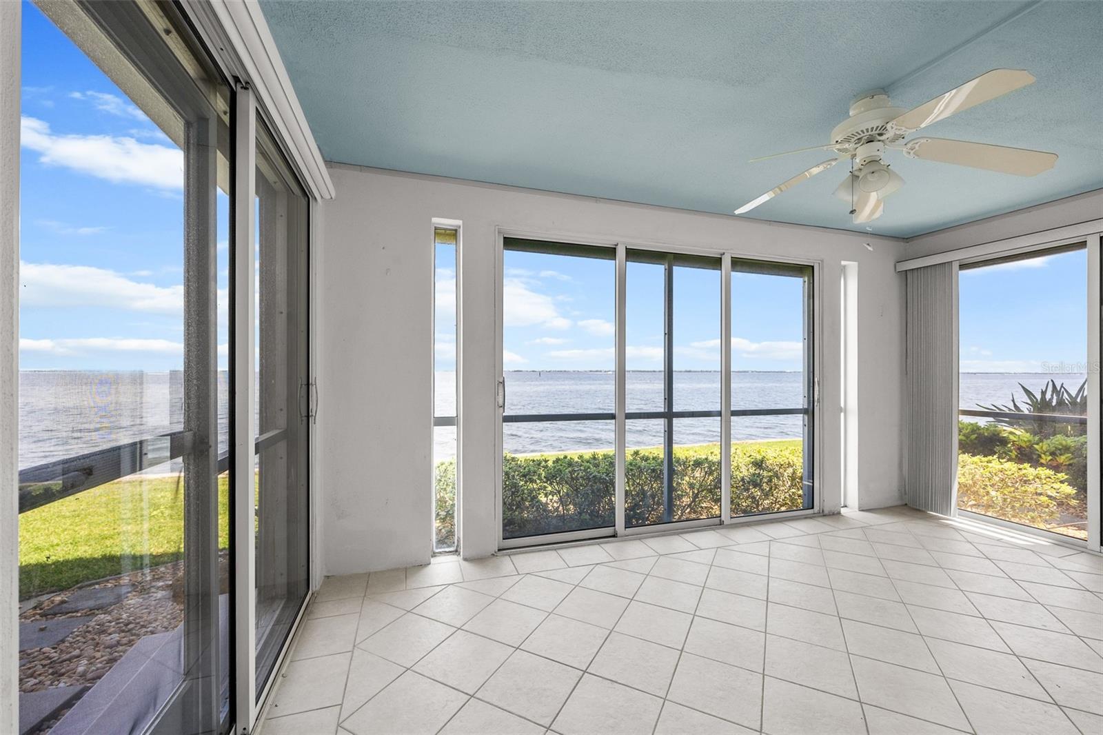 1 COLONY POINT DR #A10