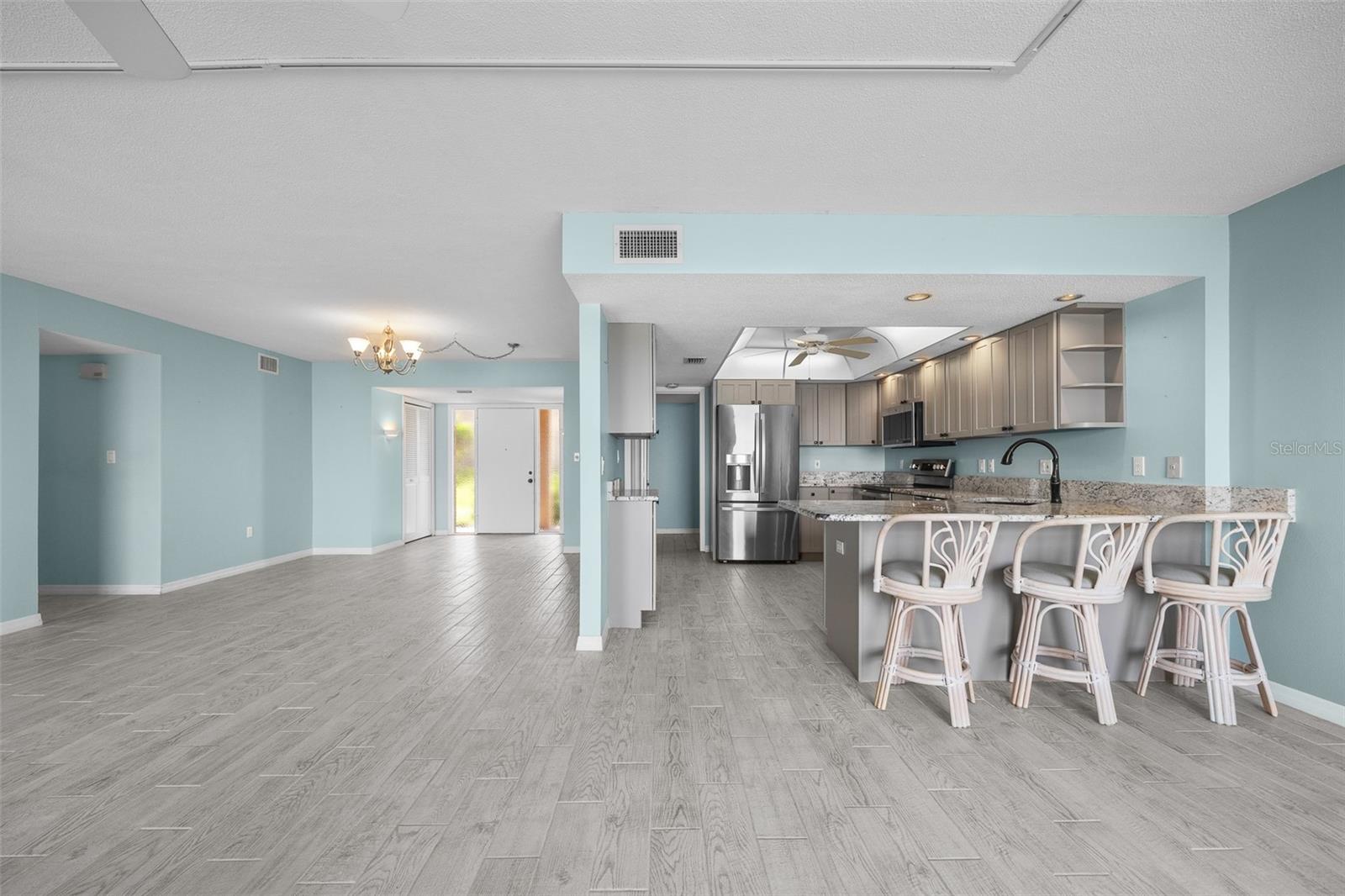 1 COLONY POINT DR #A10