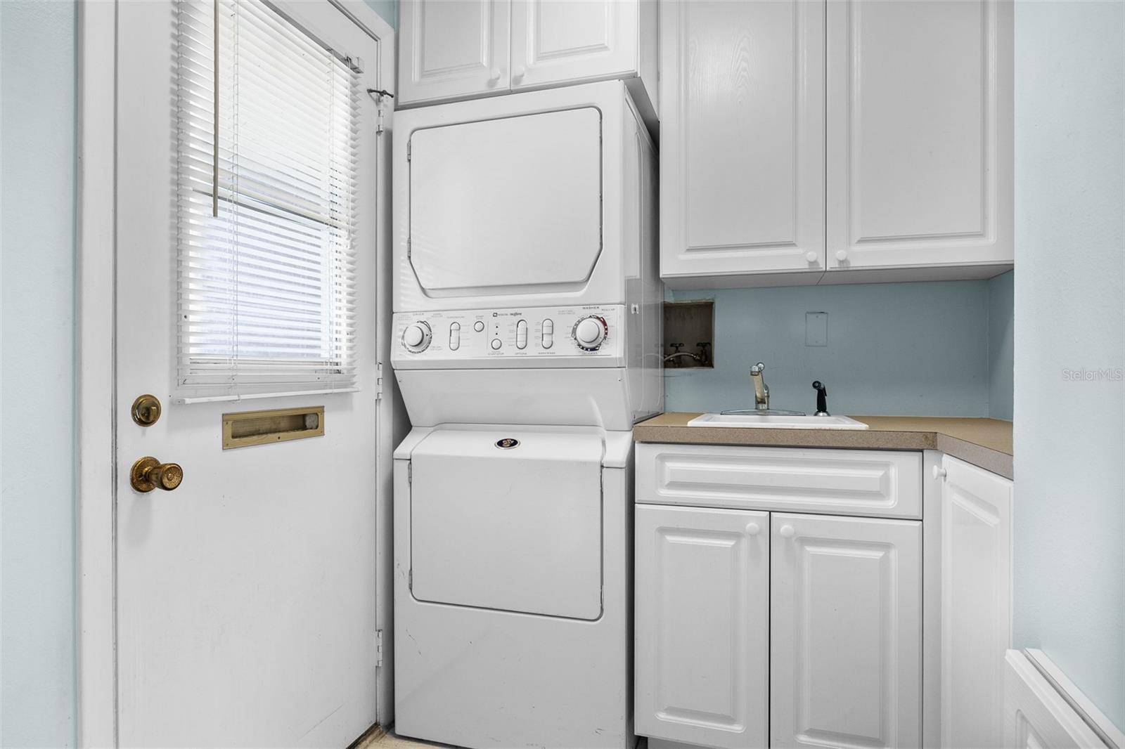 1 COLONY POINT DR #A10