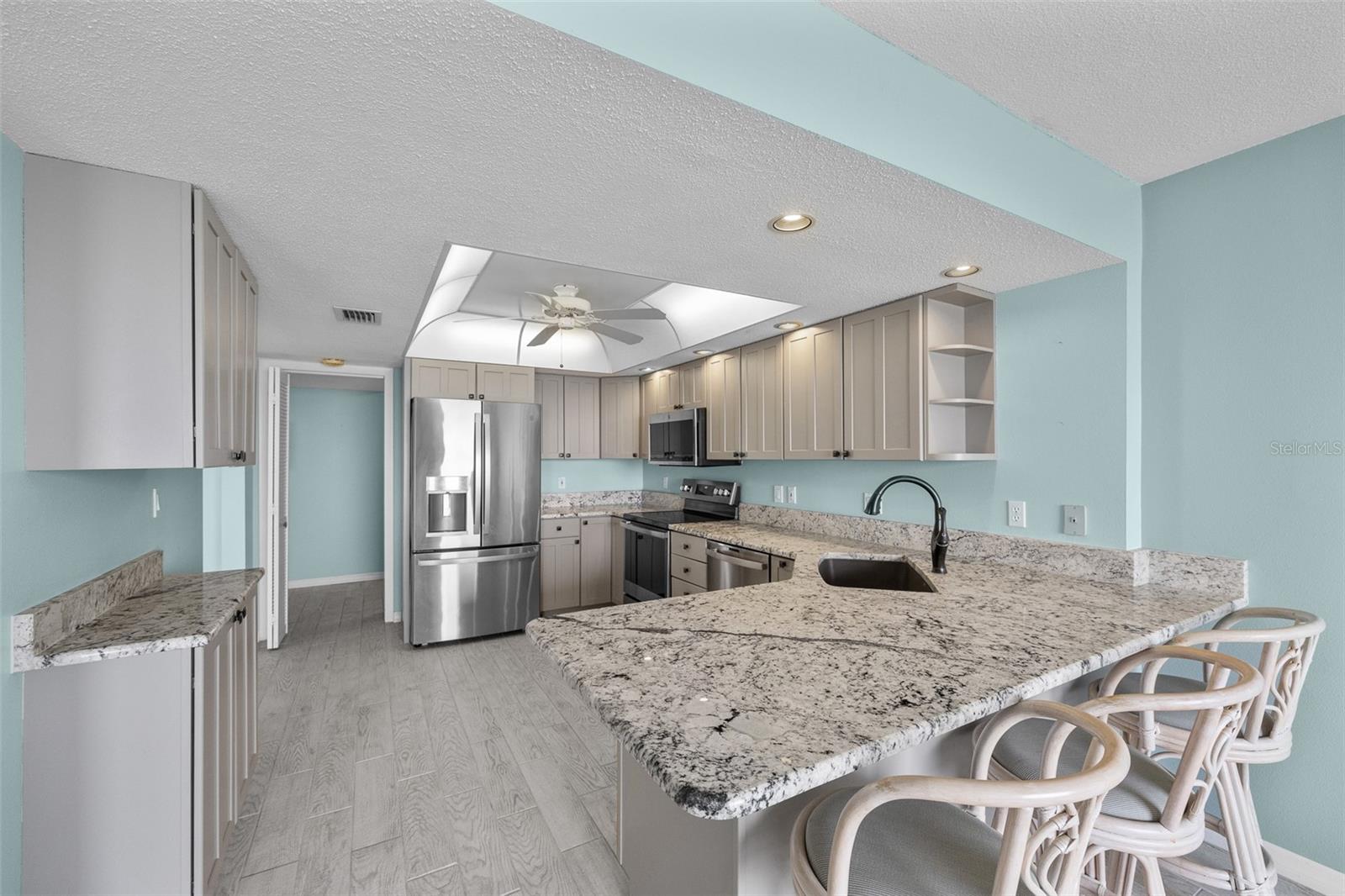 1 COLONY POINT DR #A10