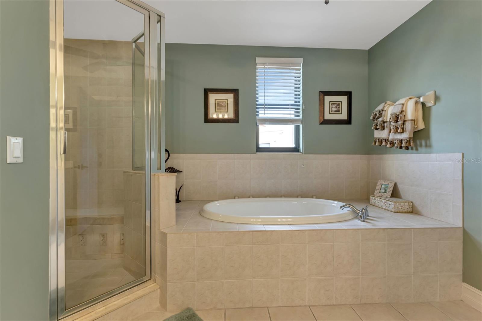 3340 WOOD THRUSH DR #143