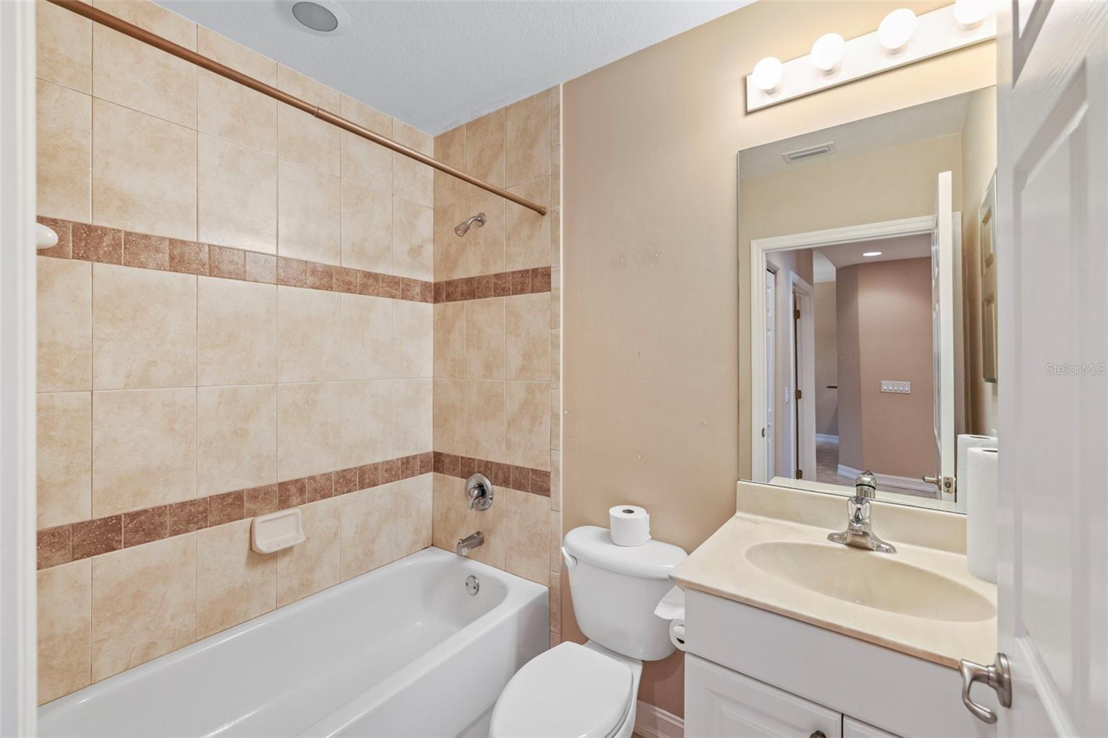 7196 N PLUM TREE #313