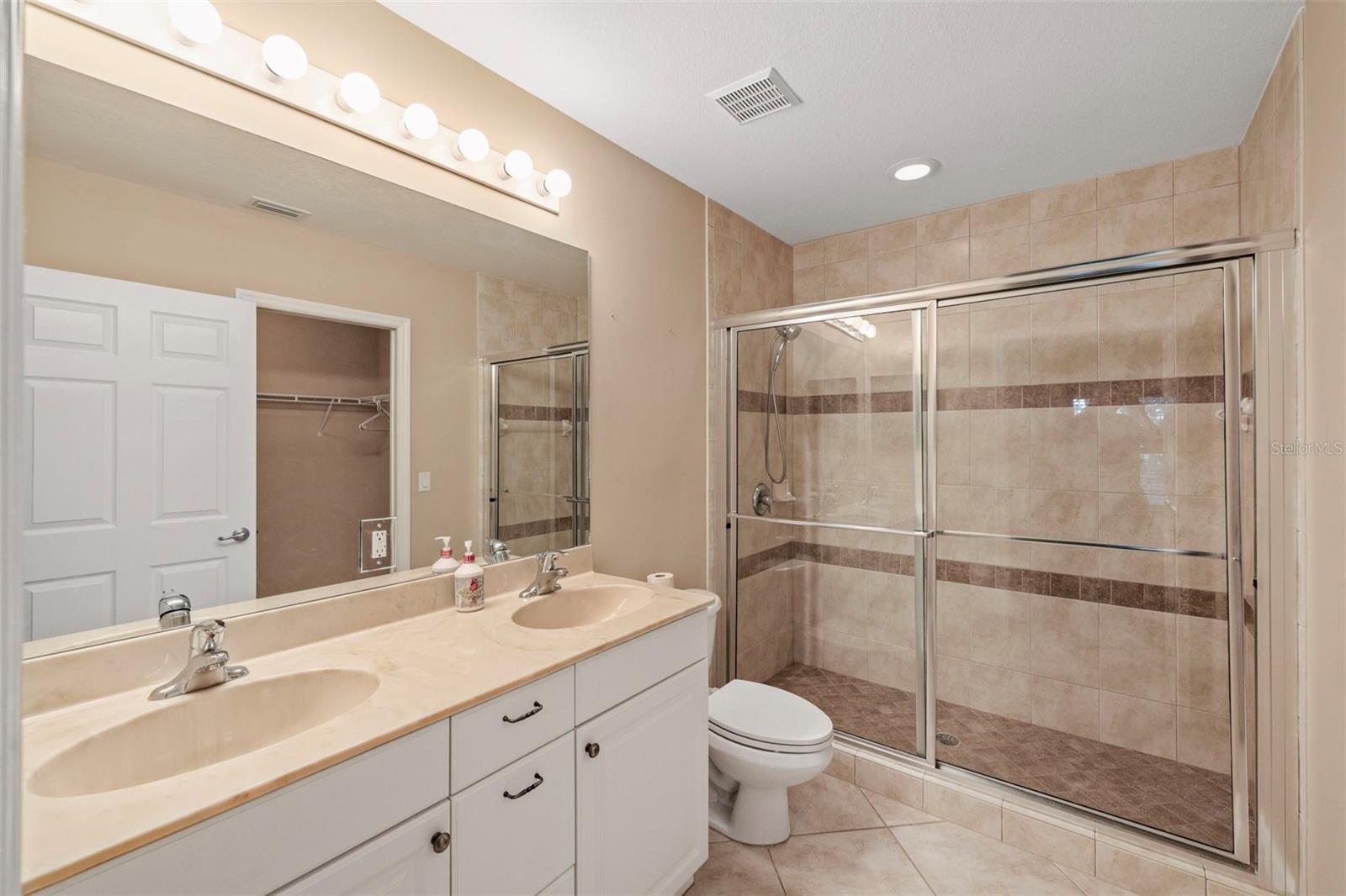 7196 N PLUM TREE #313