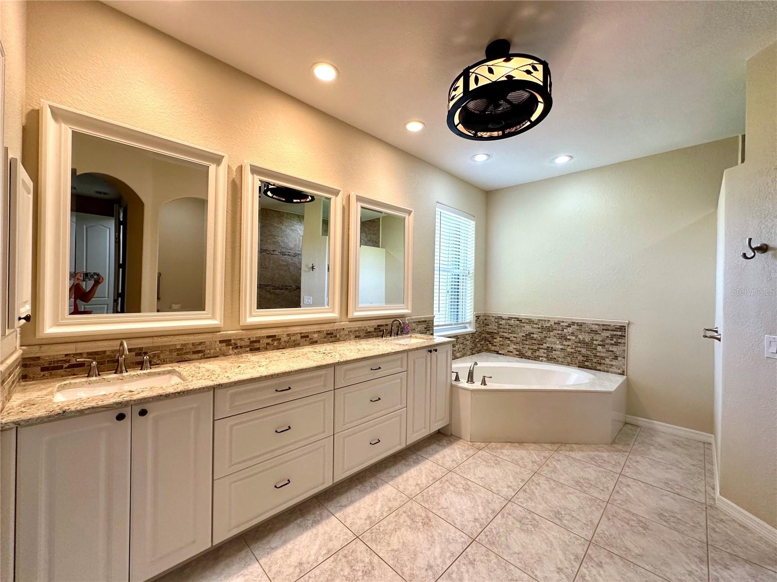 26577 BARRANQUILLA AVE