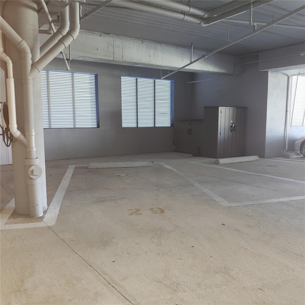 1425 PARK BEACH CIR #127