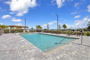1425 PARK BEACH CIR #127