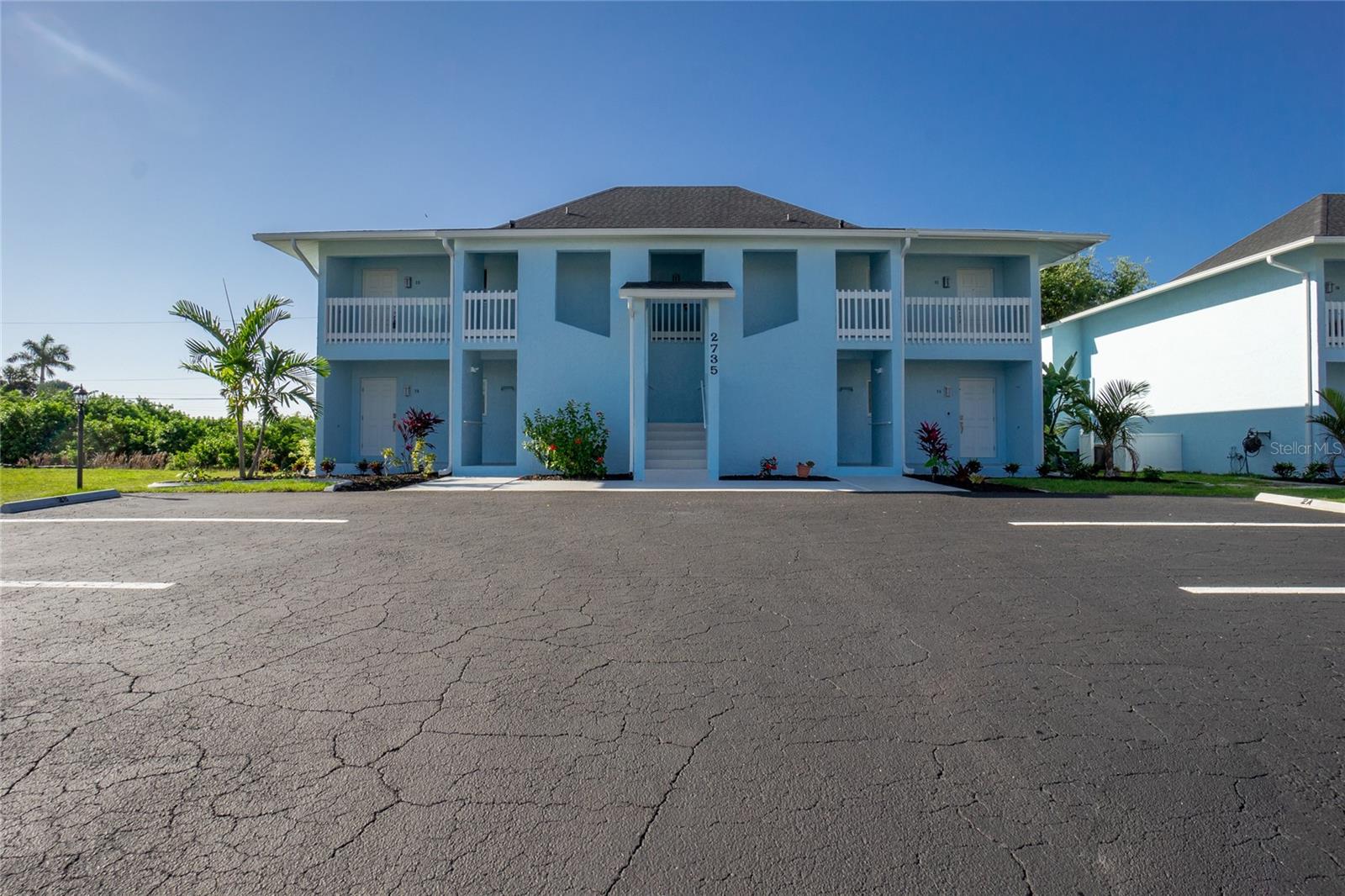 2735 MAGDALINA DR #2C