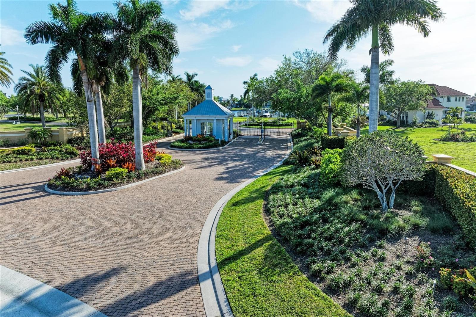 4440 GRASSY POINT BLVD