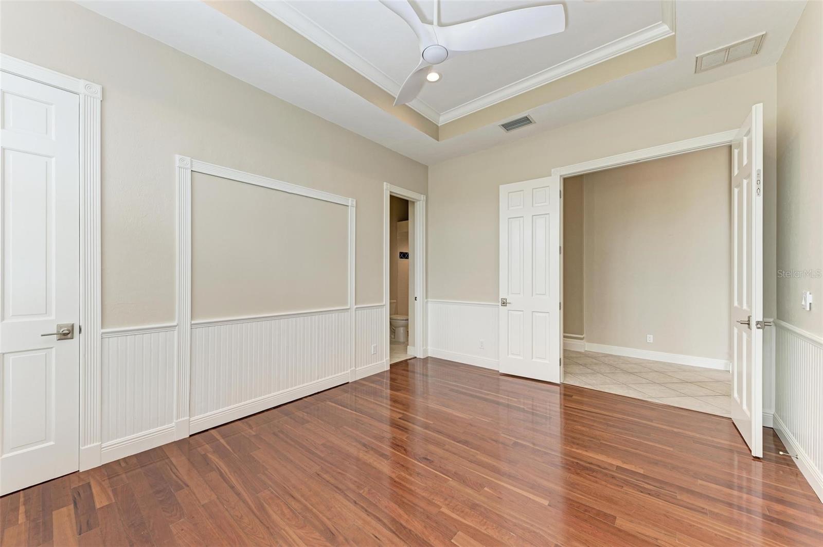 4440 GRASSY POINT BLVD