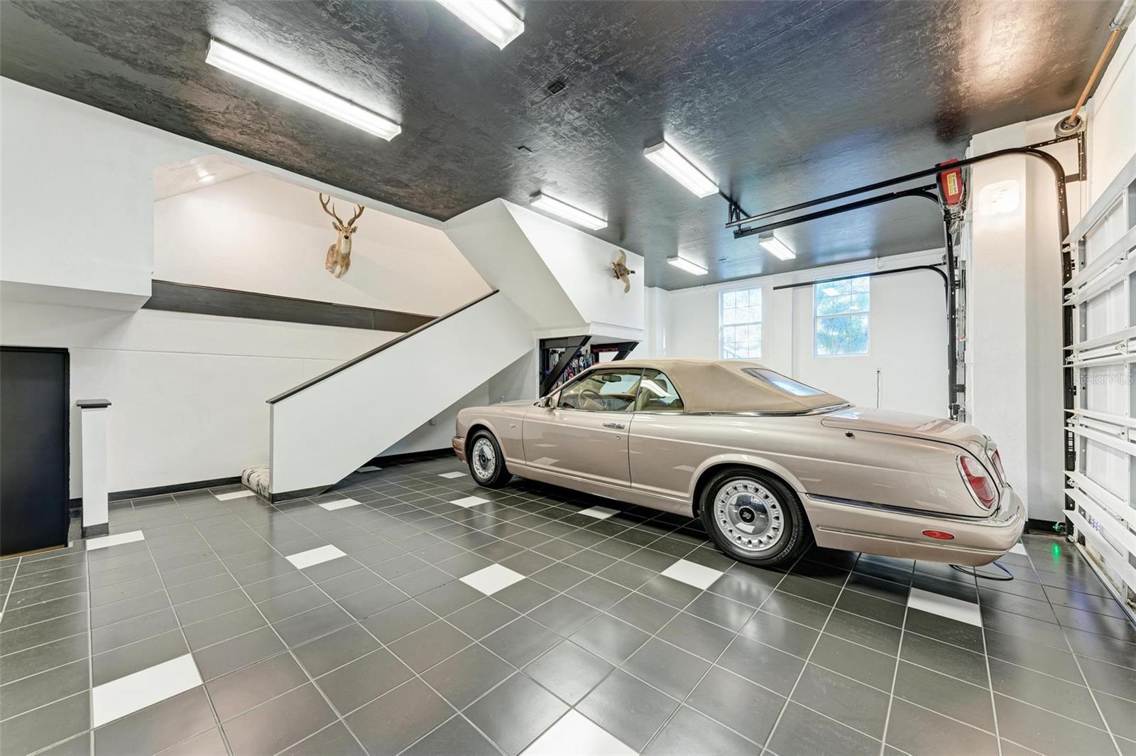 4511 GRASSY POINT BLVD