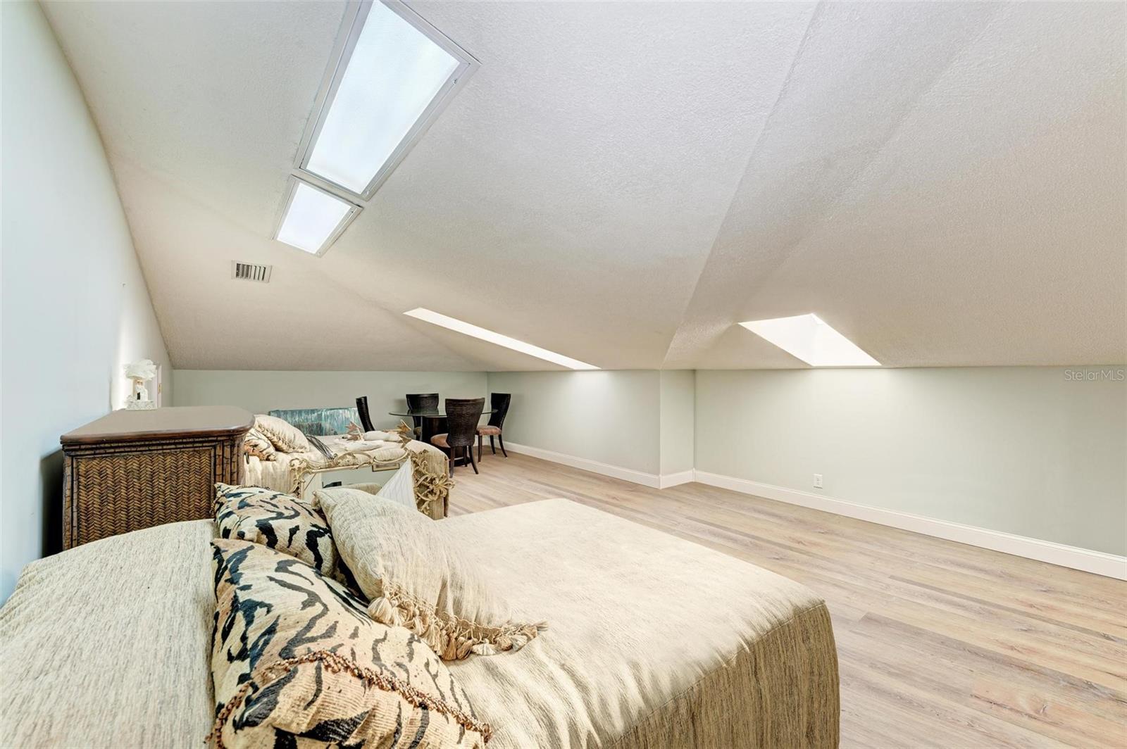 4511 GRASSY POINT BLVD