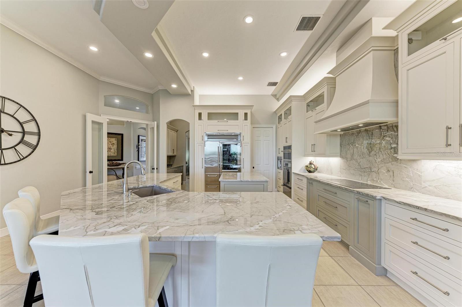 4511 GRASSY POINT BLVD