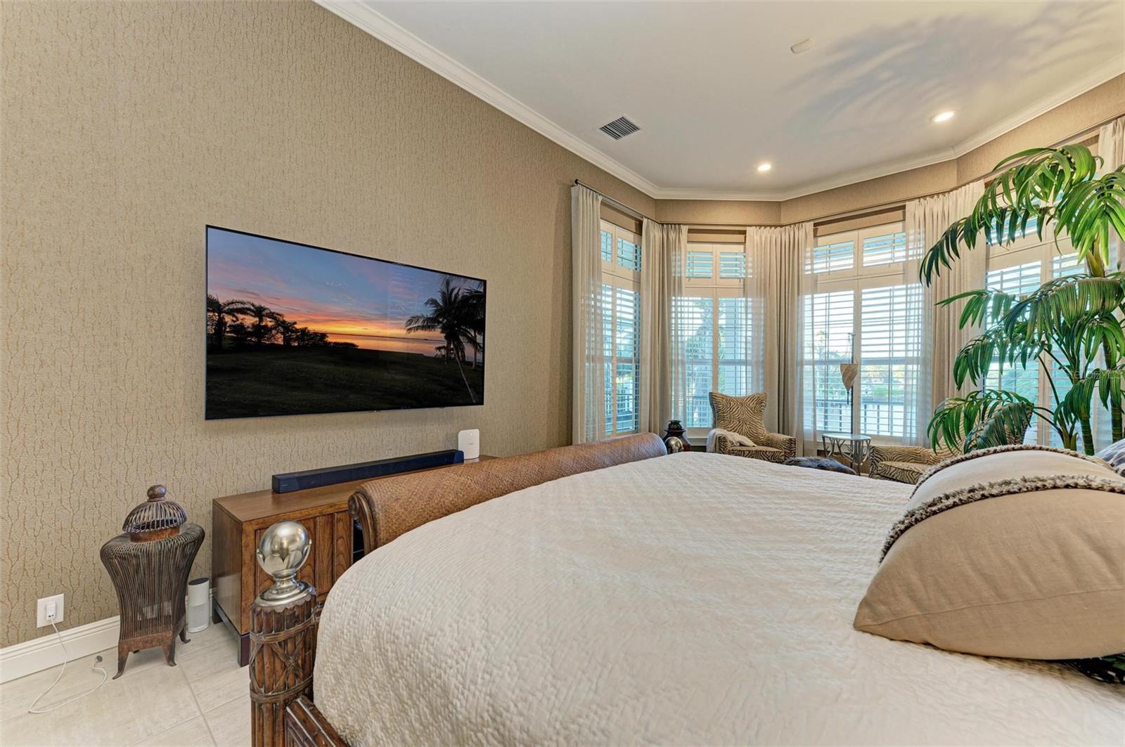 4511 GRASSY POINT BLVD