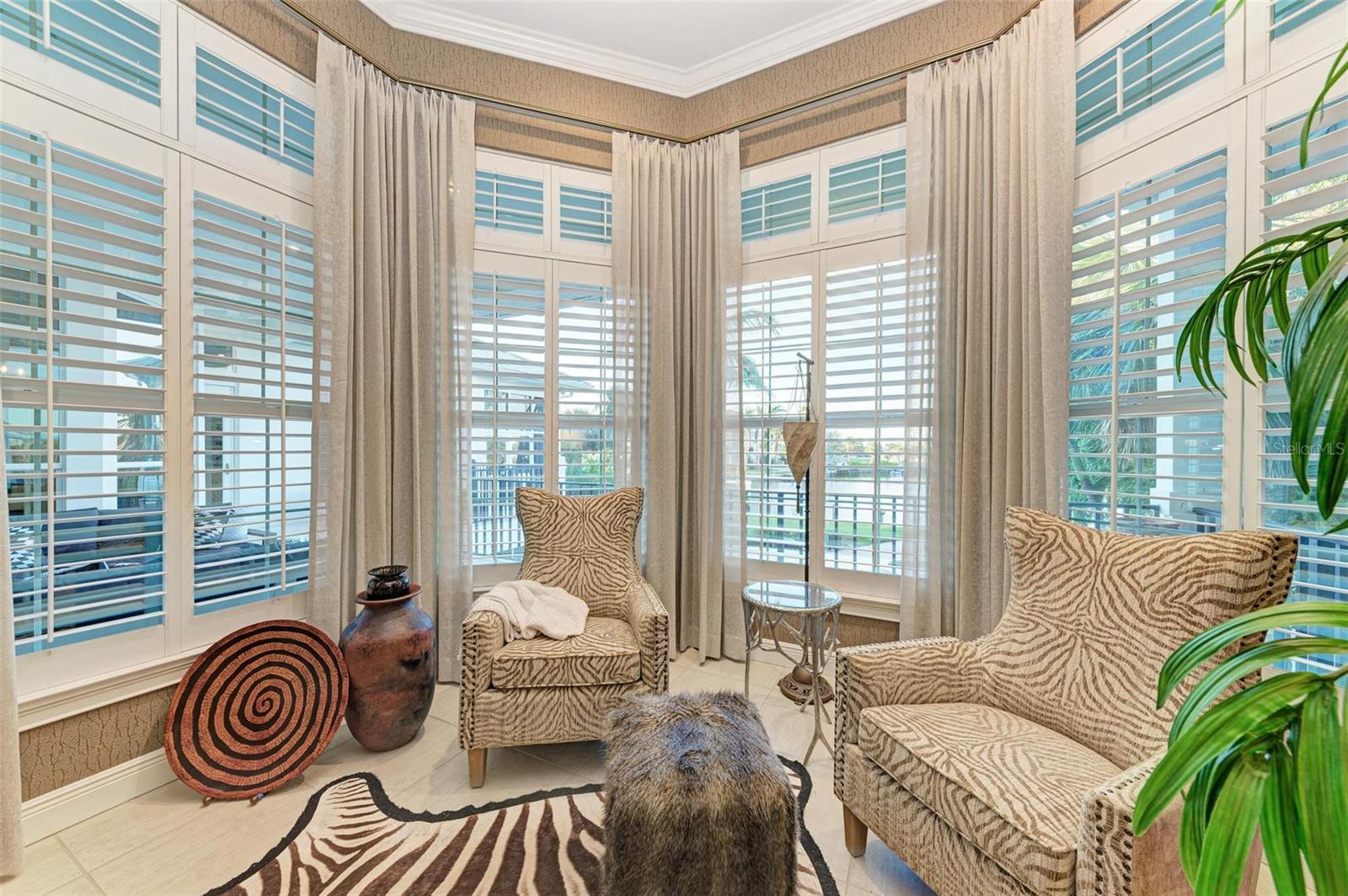 4511 GRASSY POINT BLVD