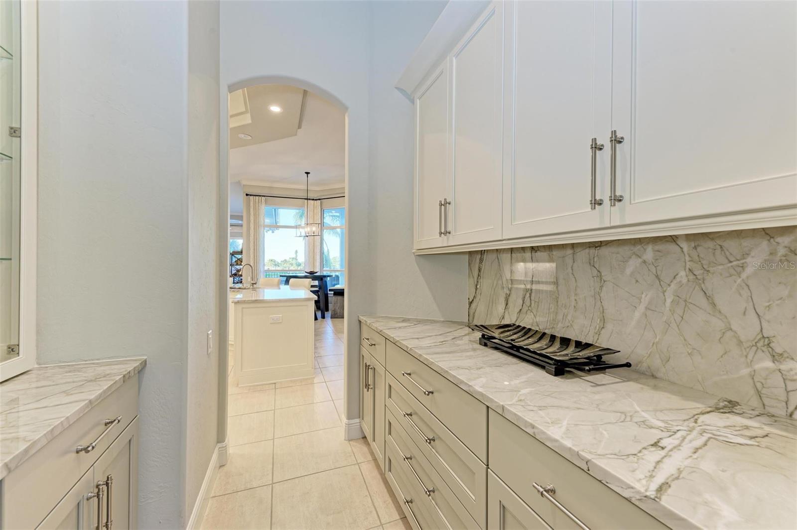 4511 GRASSY POINT BLVD