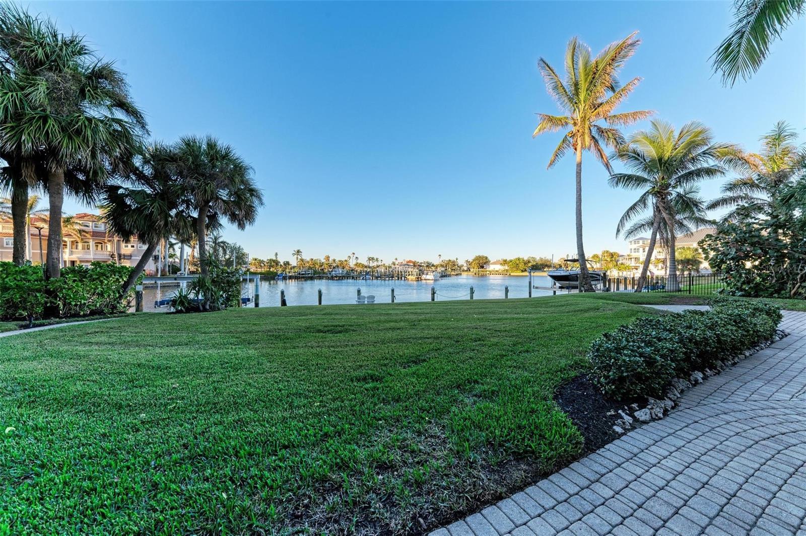 4511 GRASSY POINT BLVD