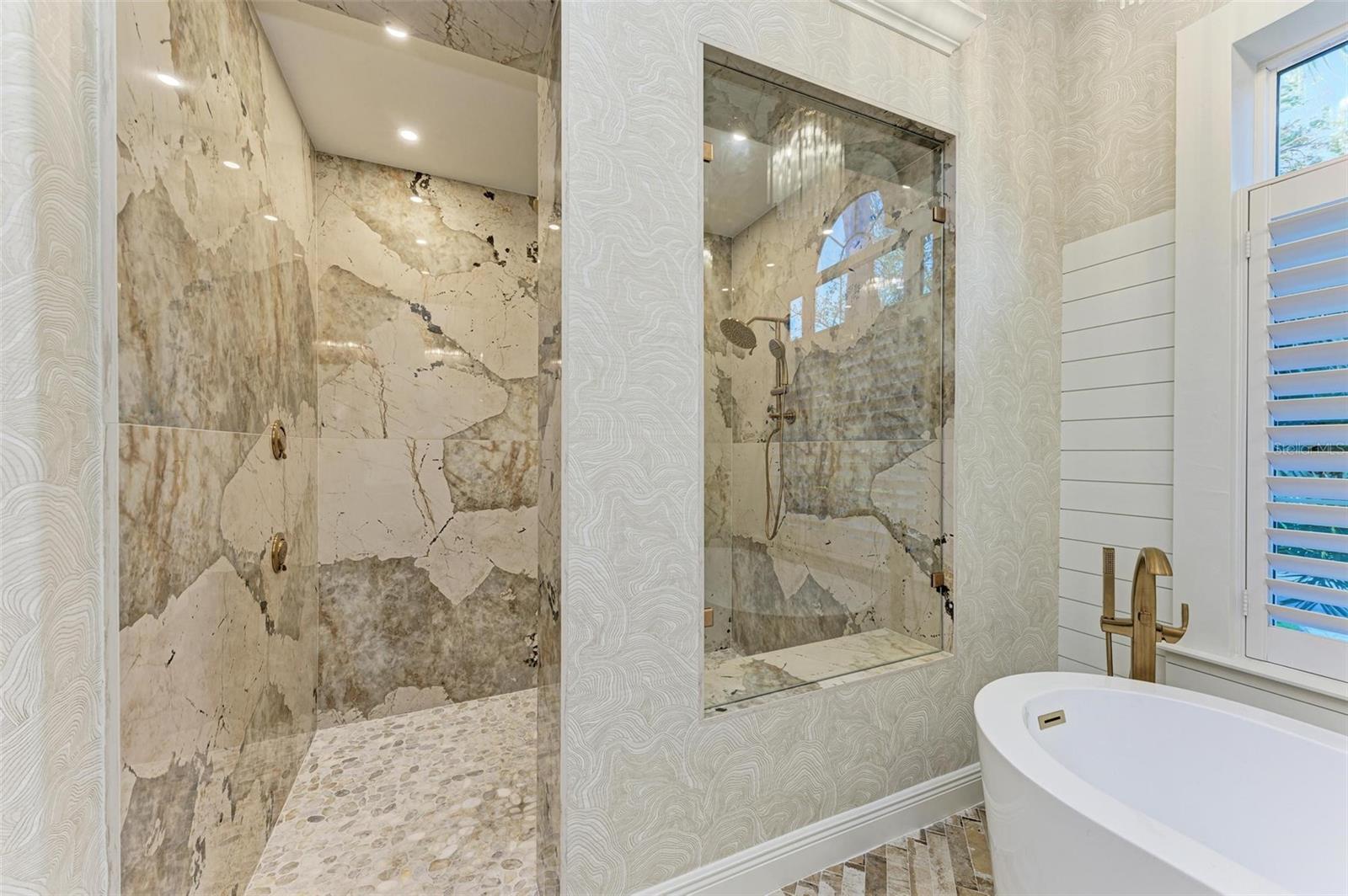 4511 GRASSY POINT BLVD