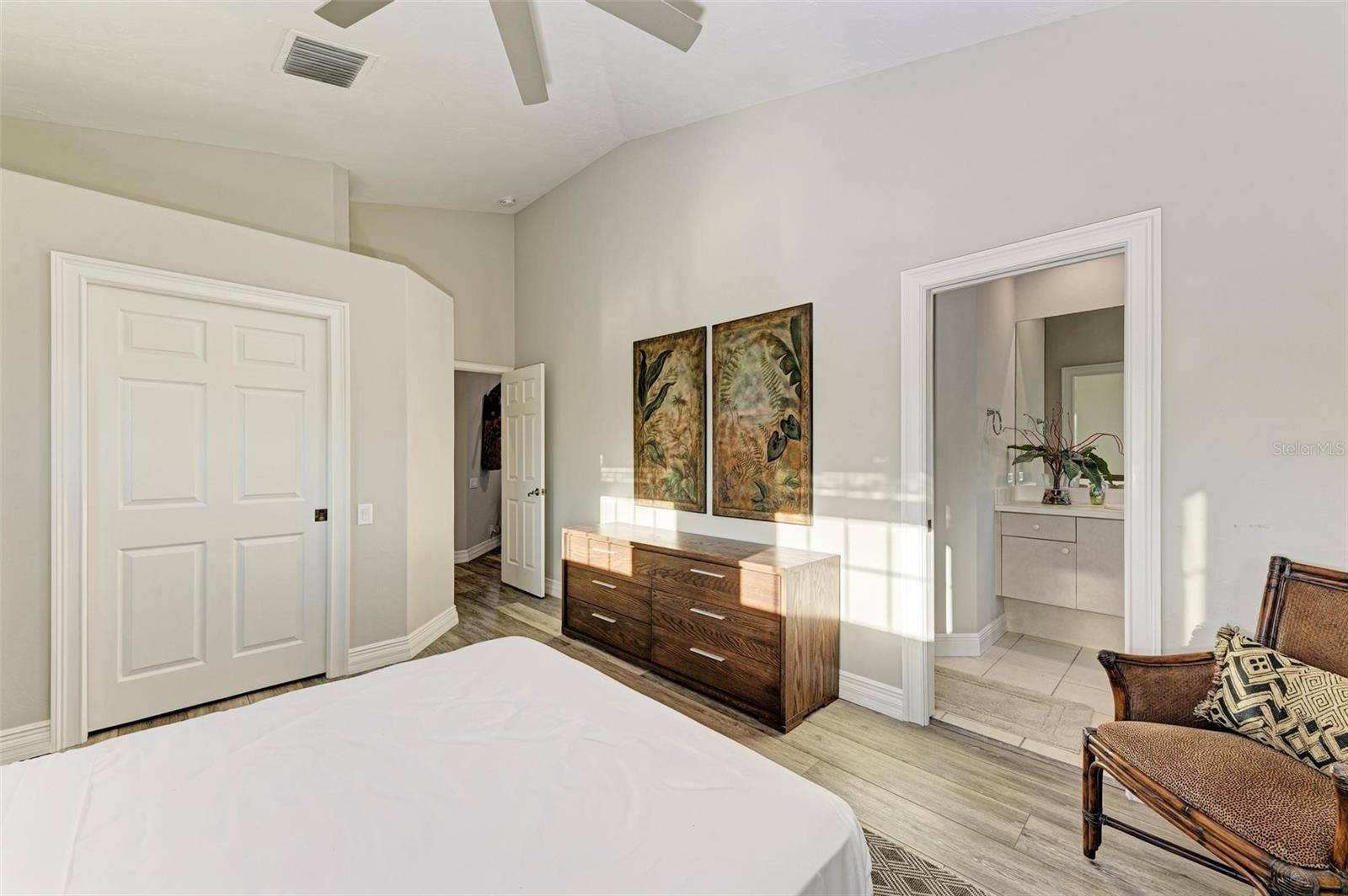 4511 GRASSY POINT BLVD