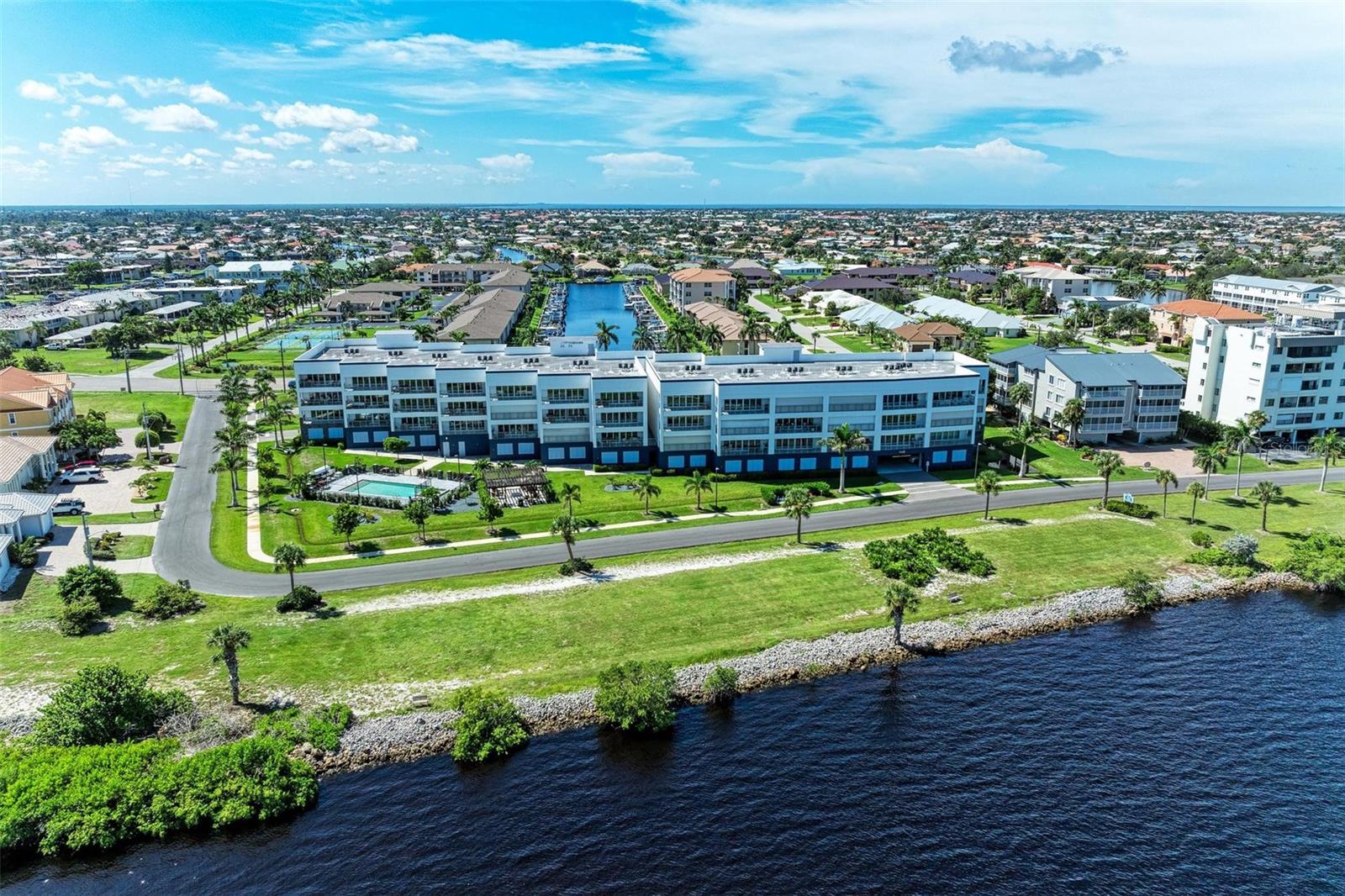 1425 PARK BEACH CIR #149