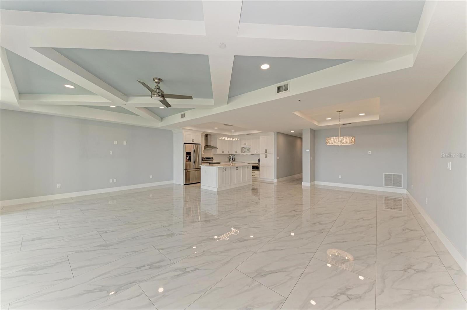 1425 PARK BEACH CIR #149