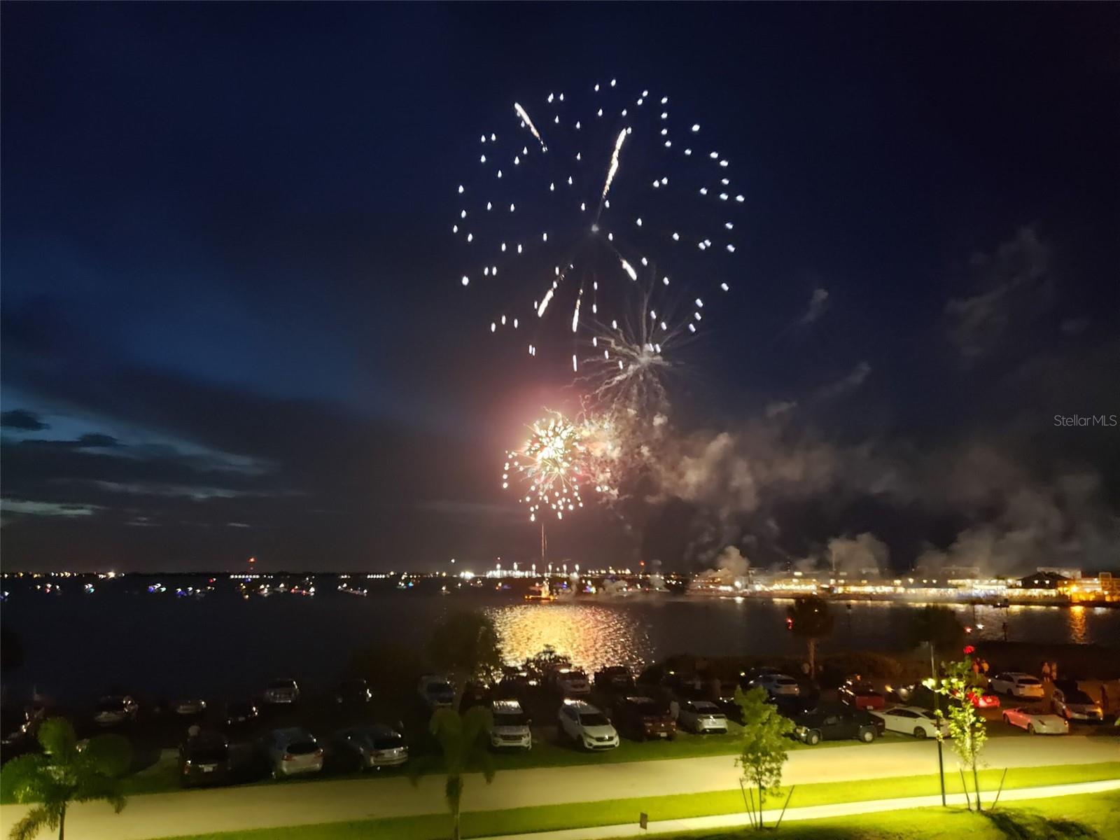 1425 PARK BEACH CIR #149