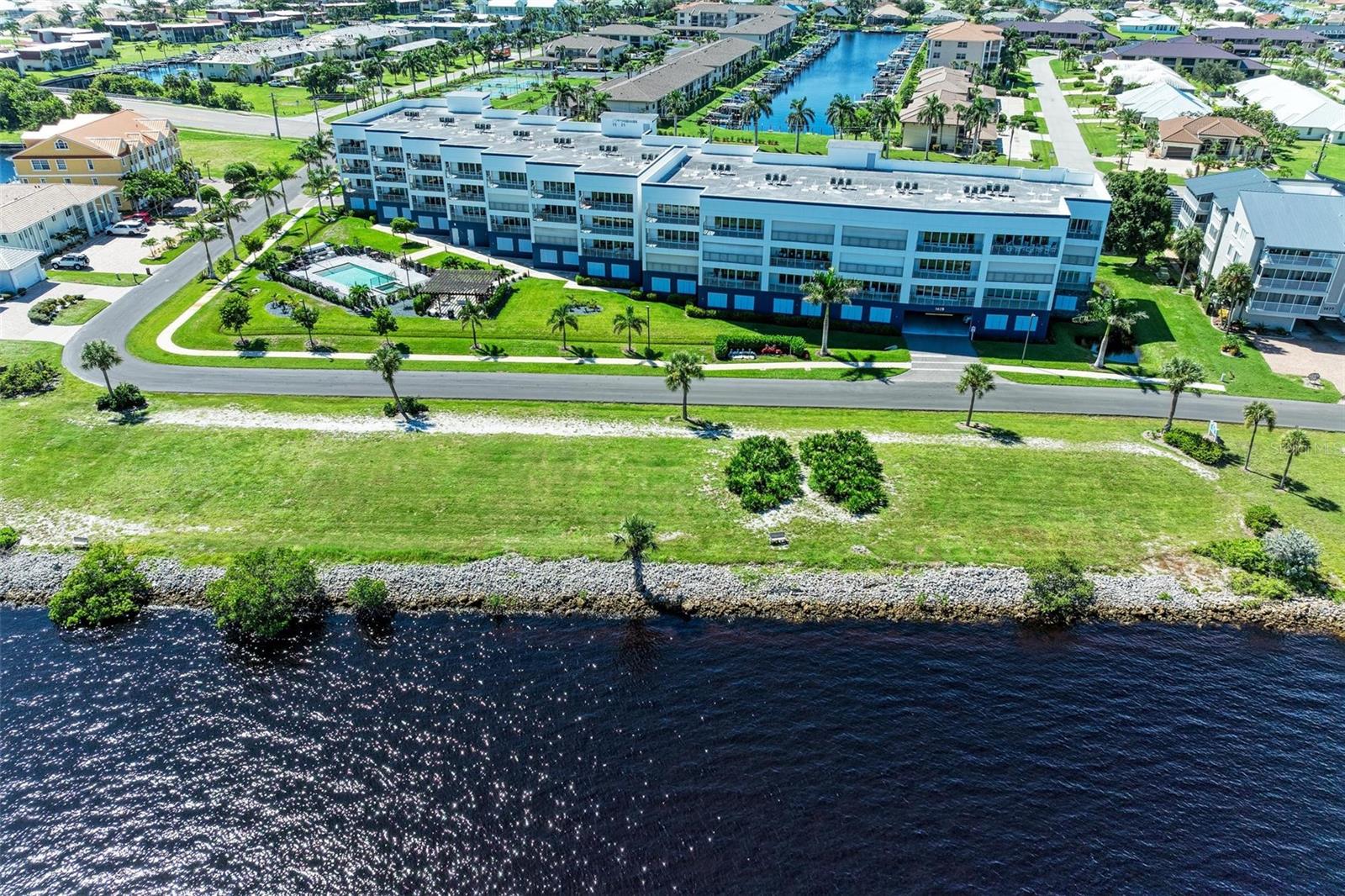 1425 PARK BEACH CIR #149