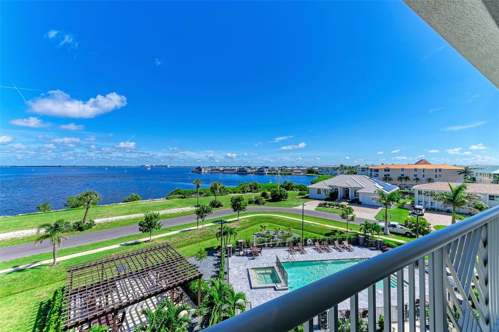 1425 PARK BEACH CIR #149