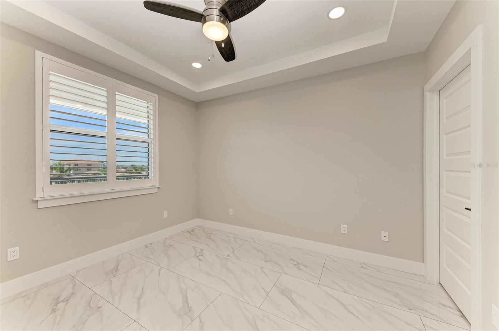 1425 PARK BEACH CIR #149