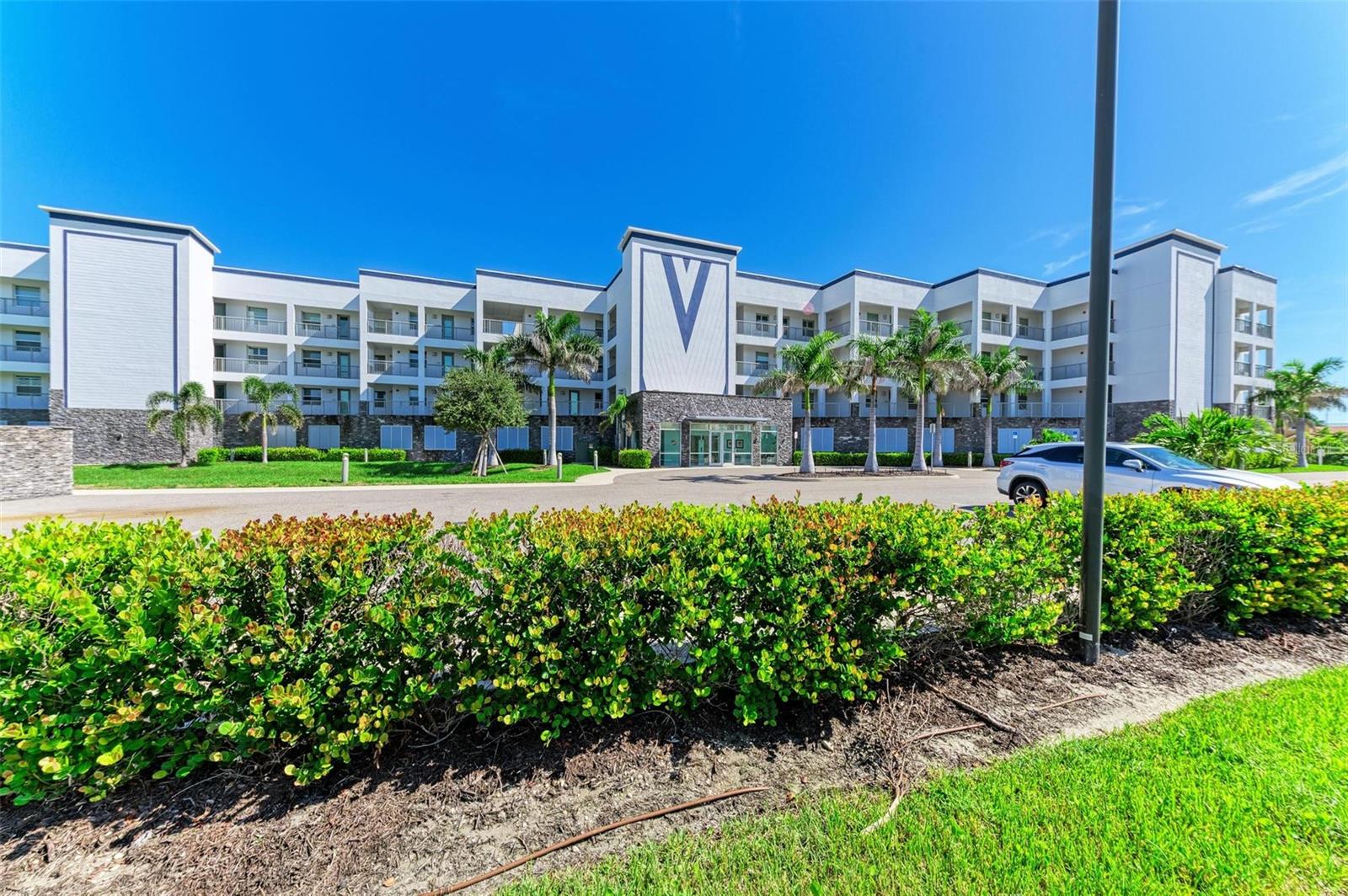 1425 PARK BEACH CIR #149