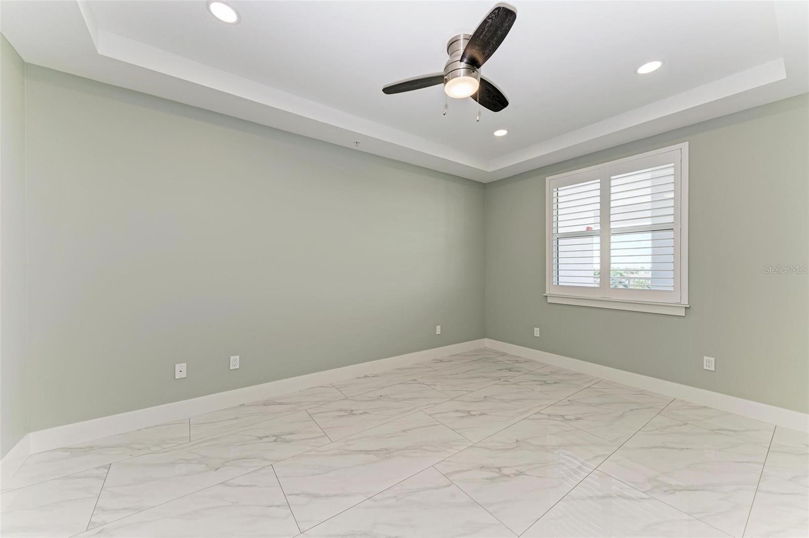 1425 PARK BEACH CIR #149