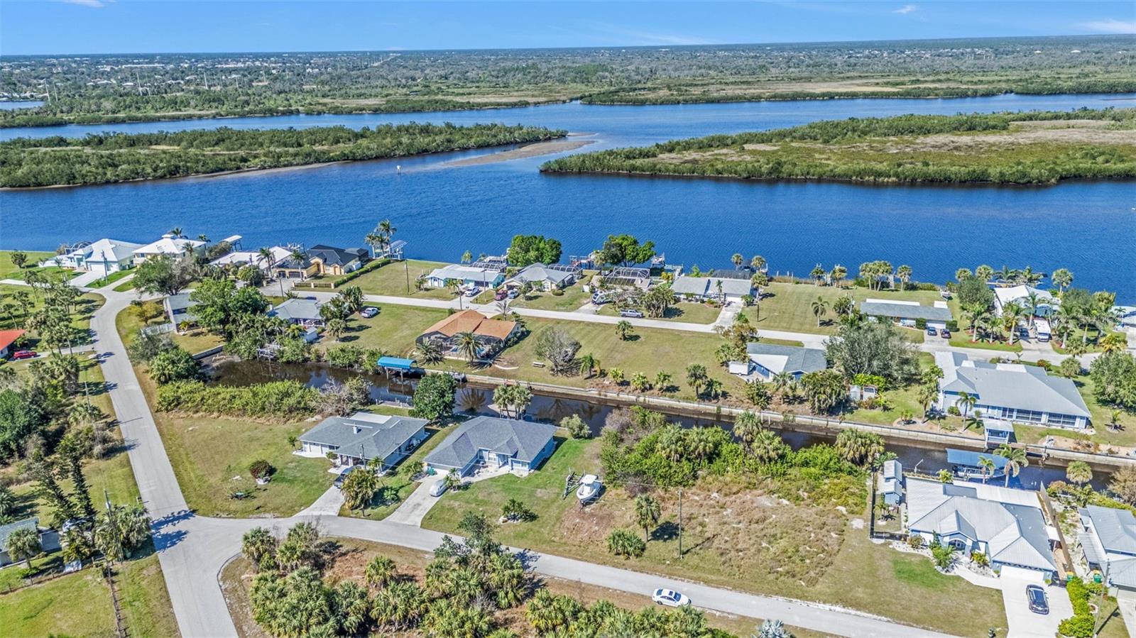 2061 PALM HARBOR TER