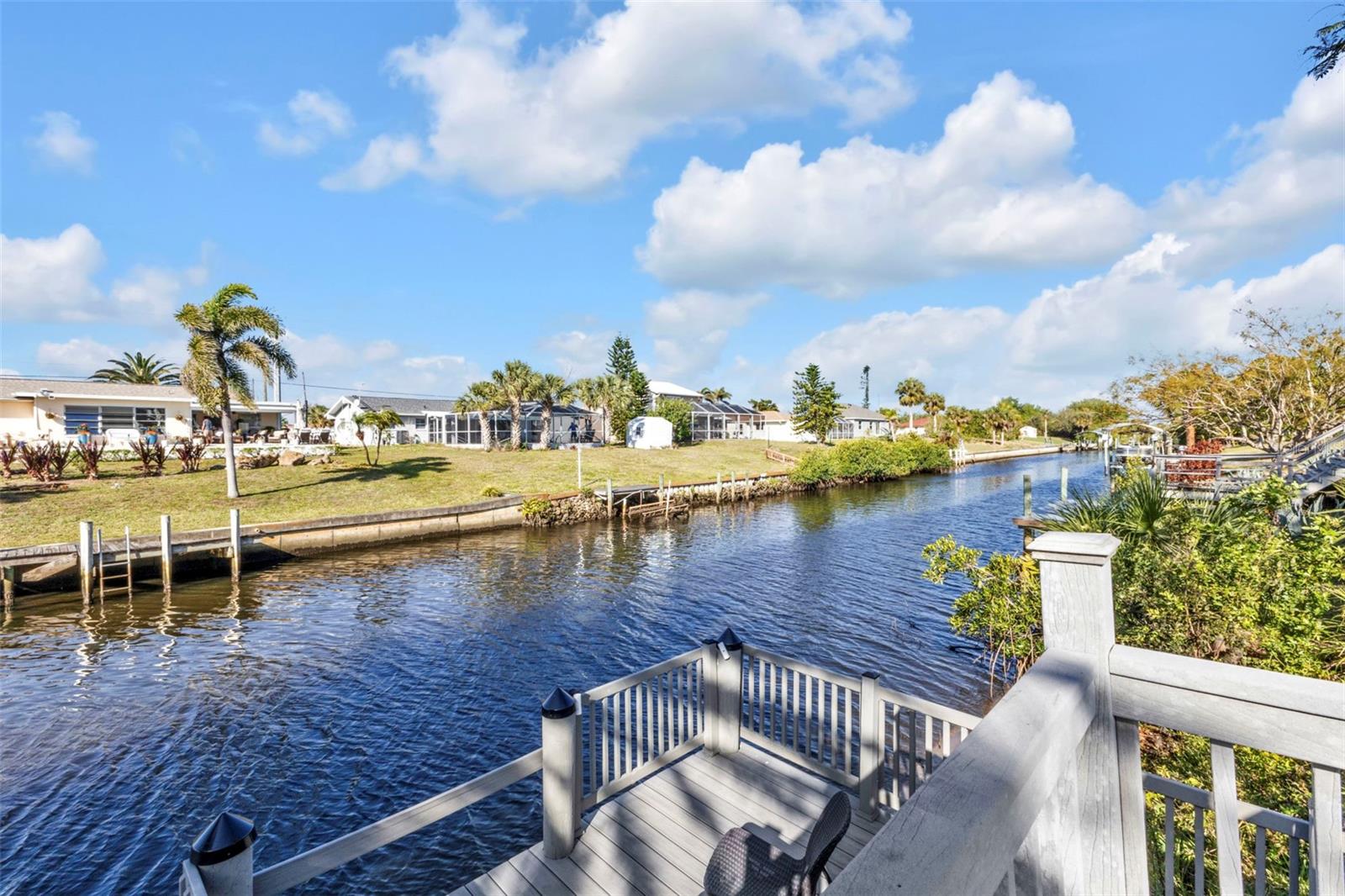 747 CRESTVIEW CIR NW