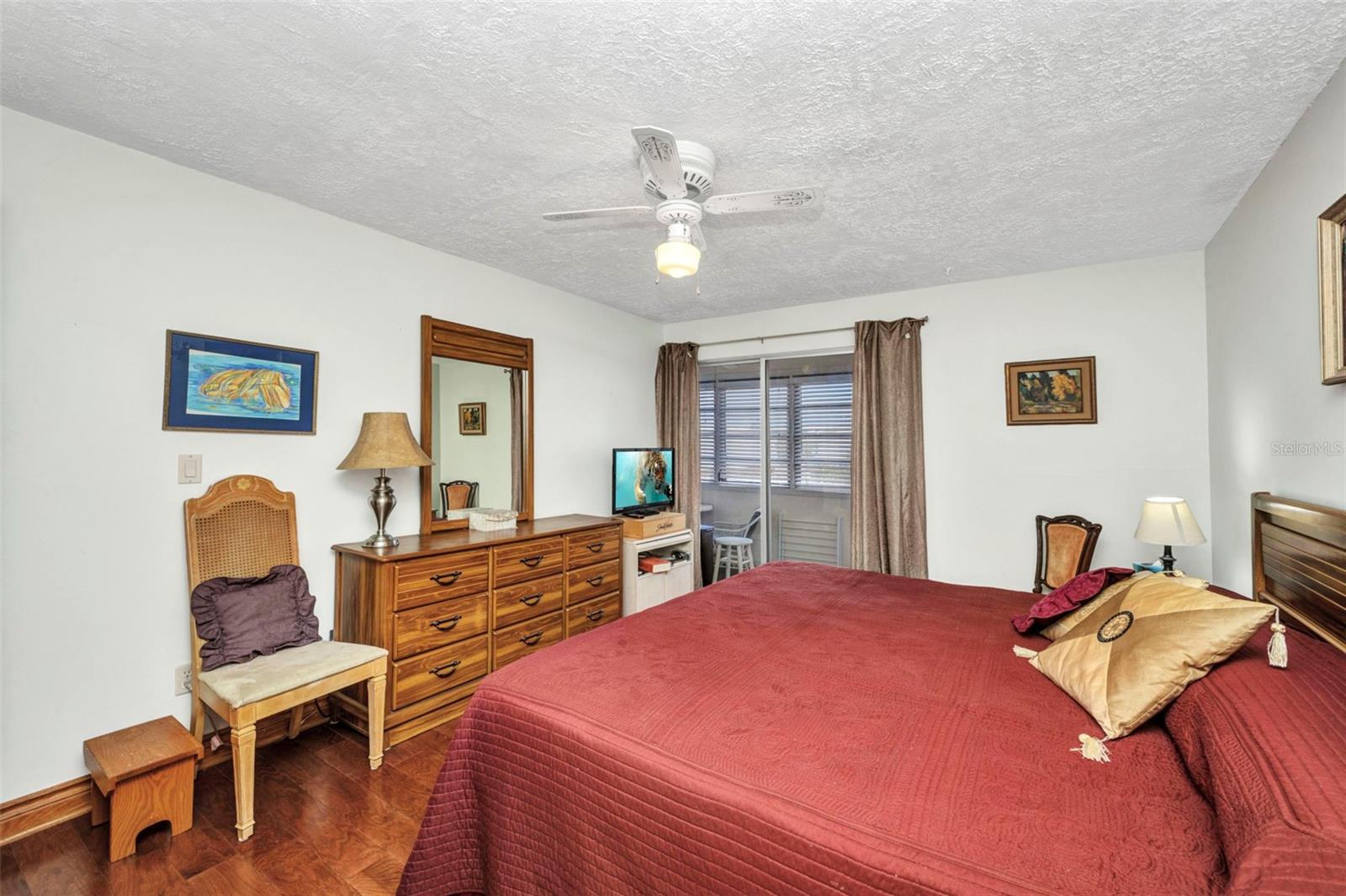 22375 EDGEWATER DR #255