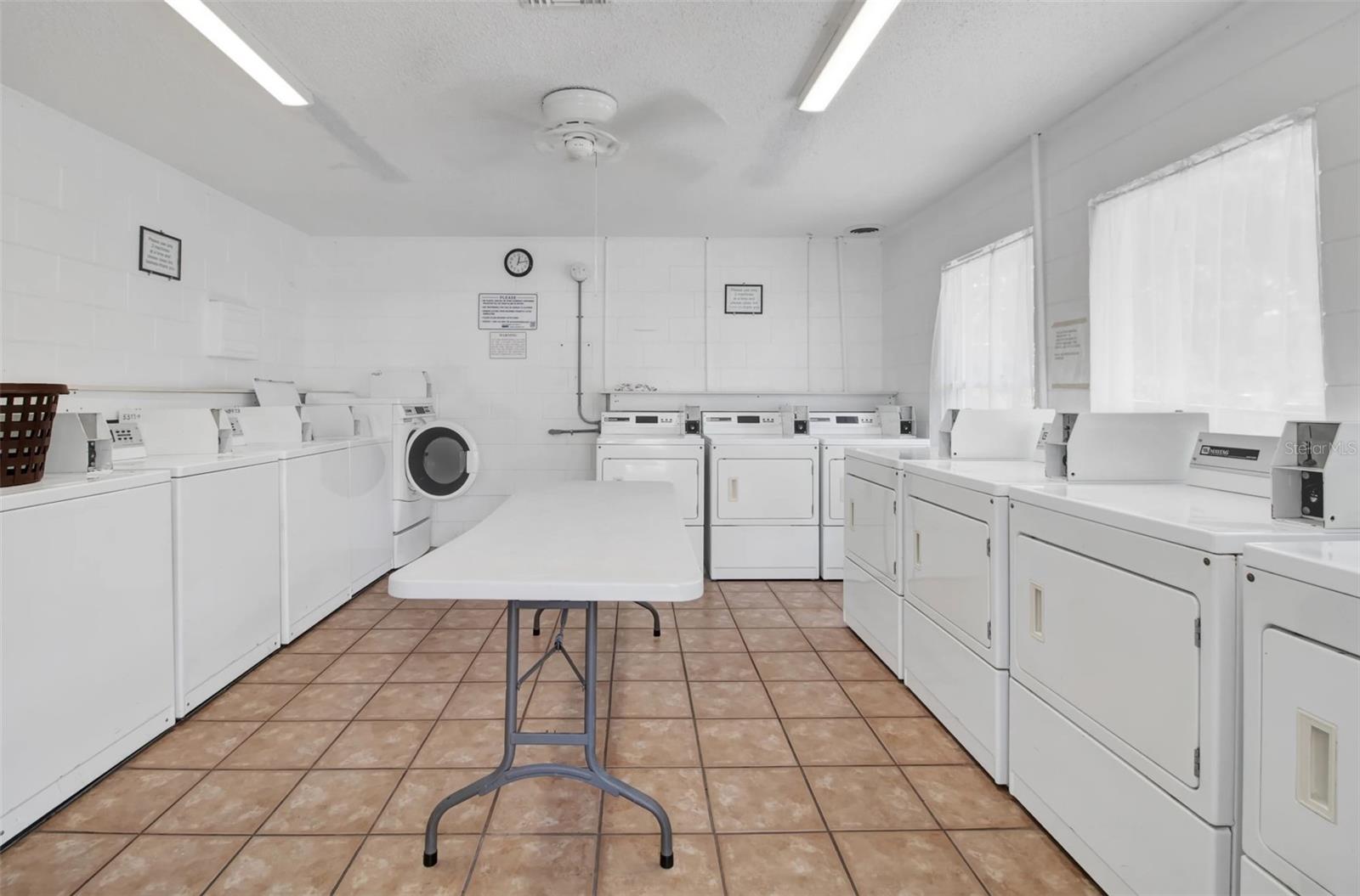 22375 EDGEWATER DR #255