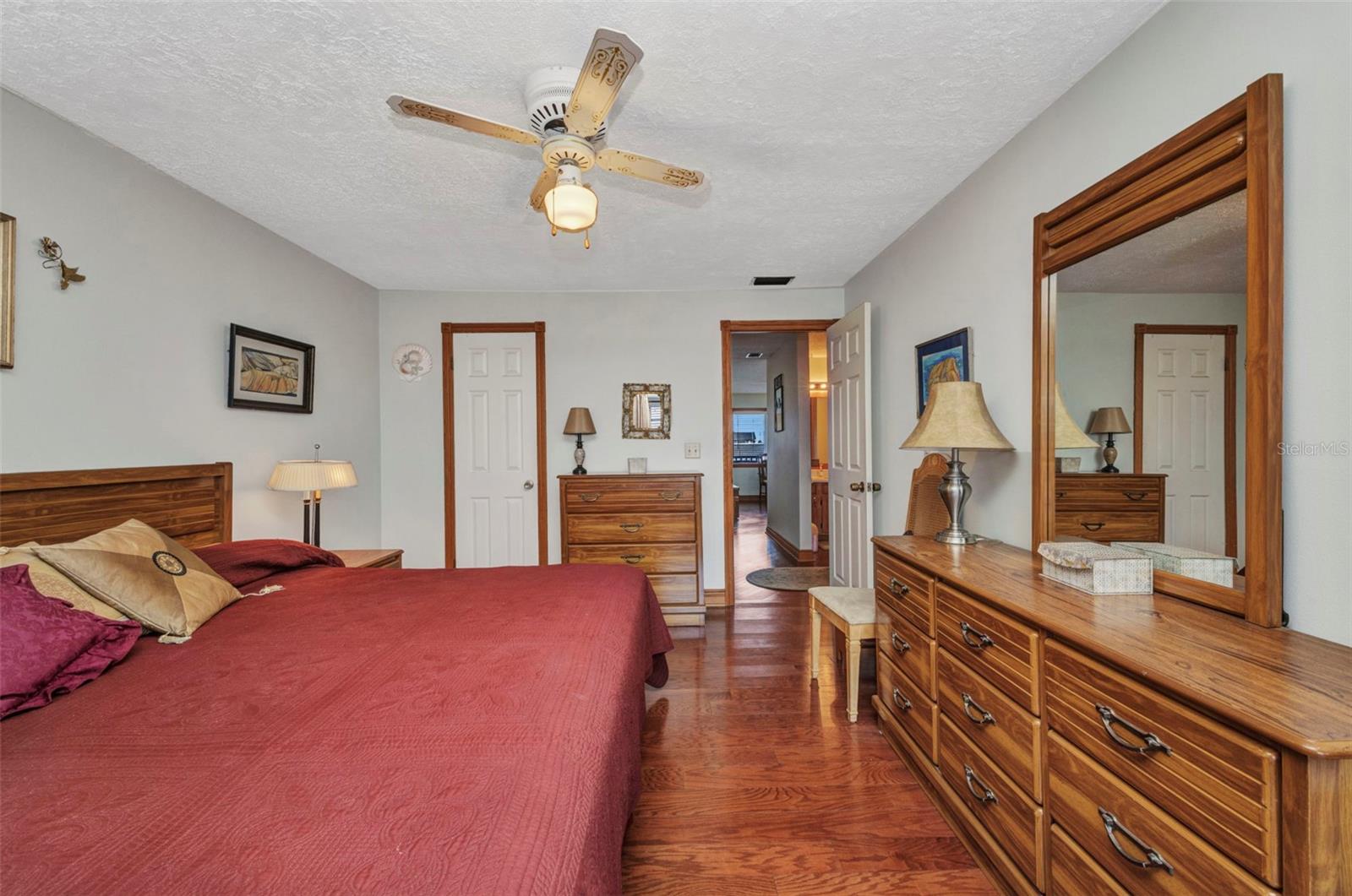 22375 EDGEWATER DR #255